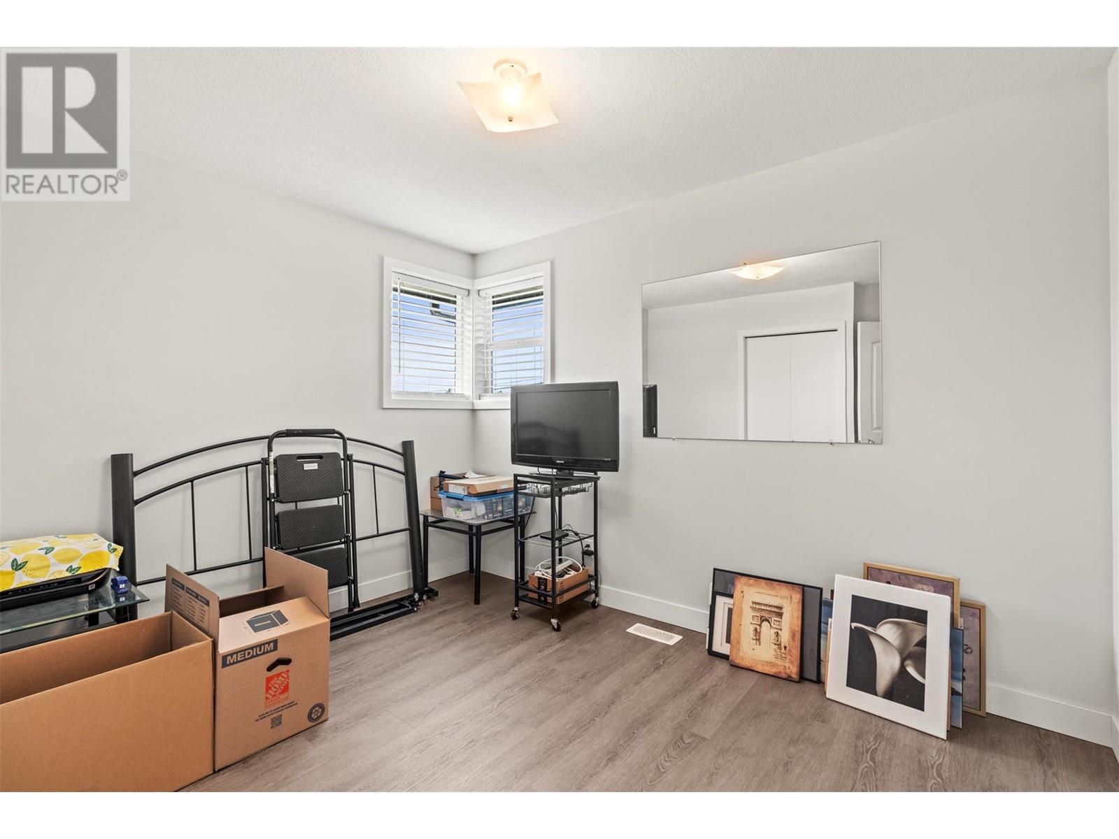 2260 Okanagan Street, Armstrong, British Columbia  V4Y 0B7 - Photo 33 - 10344090