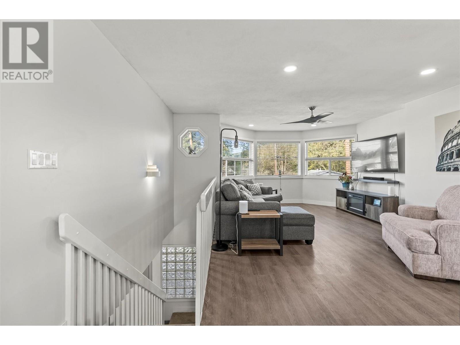 2260 Okanagan Street, Armstrong, British Columbia  V4Y 0B7 - Photo 11 - 10344090