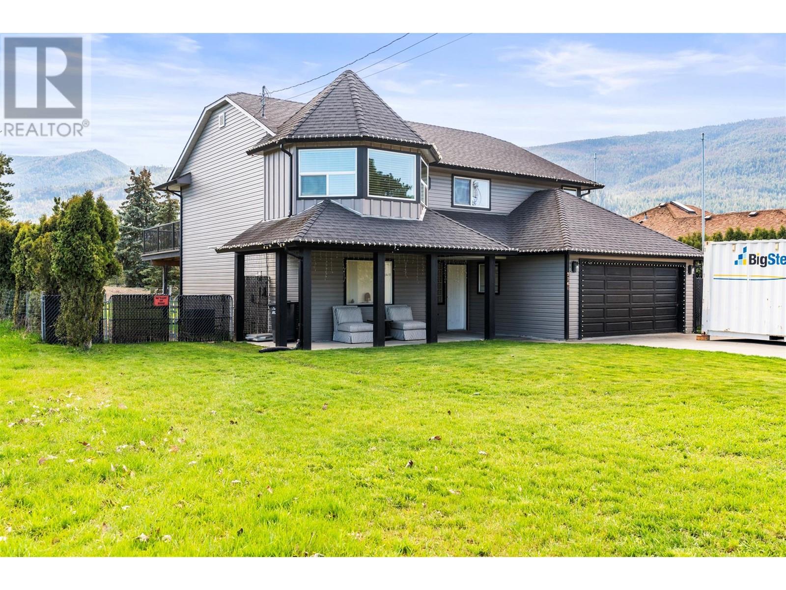 2260 Okanagan Street, Armstrong, British Columbia  V4Y 0B7 - Photo 5 - 10344090