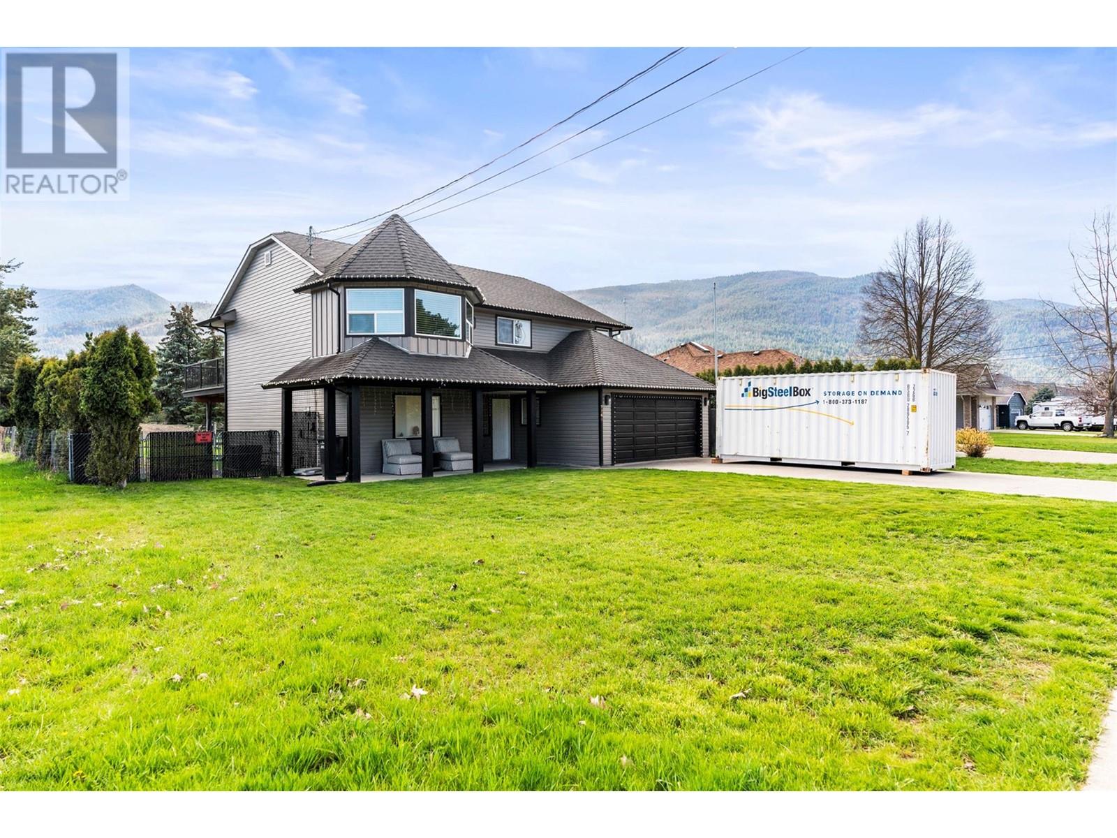 2260 Okanagan Street, Armstrong, British Columbia  V4Y 0B7 - Photo 3 - 10344090