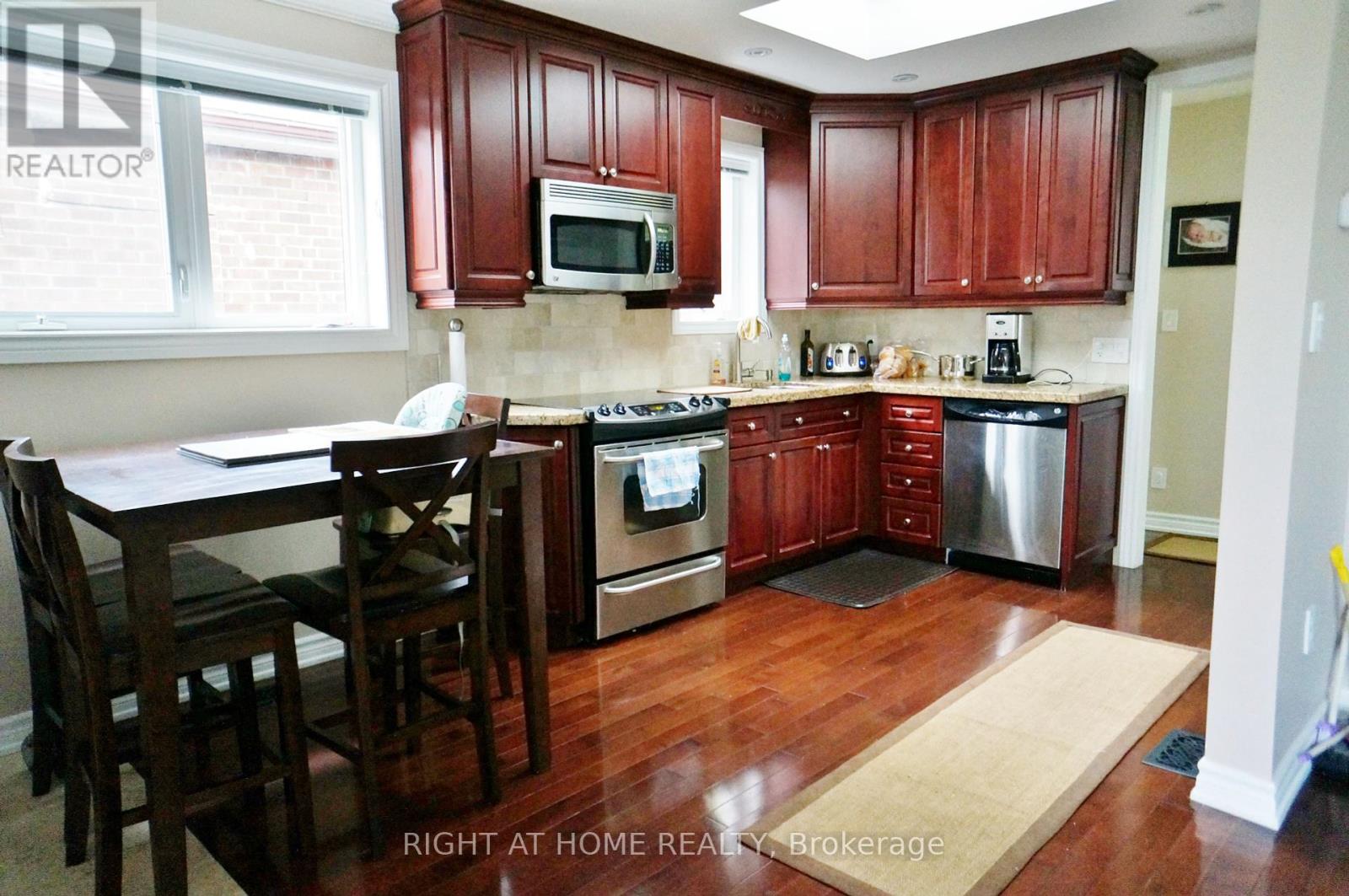 653 Cosburn Avenue, Toronto, Ontario  M4C 2V1 - Photo 4 - E12103900