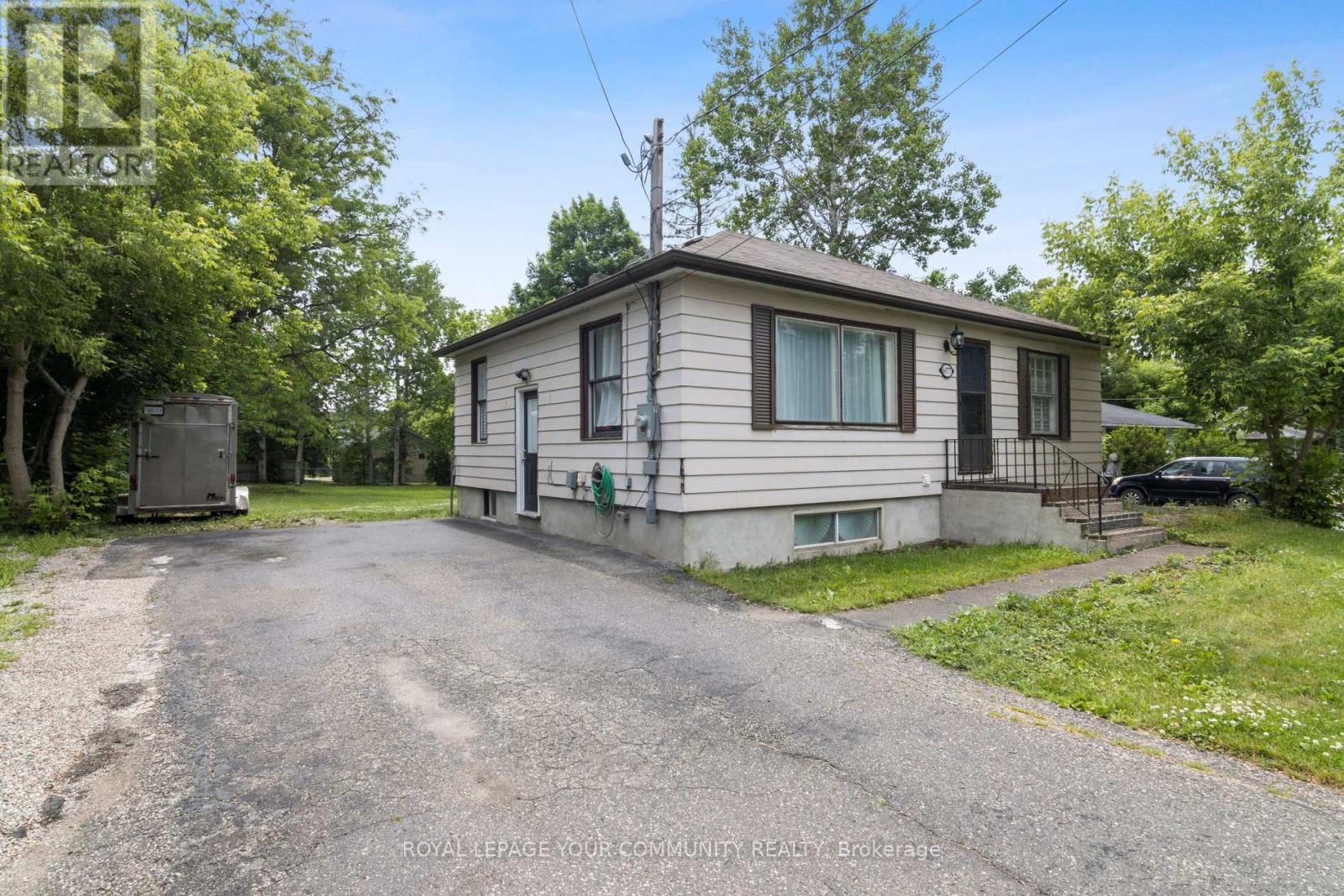 Property at 6077 KING ROAD image 4