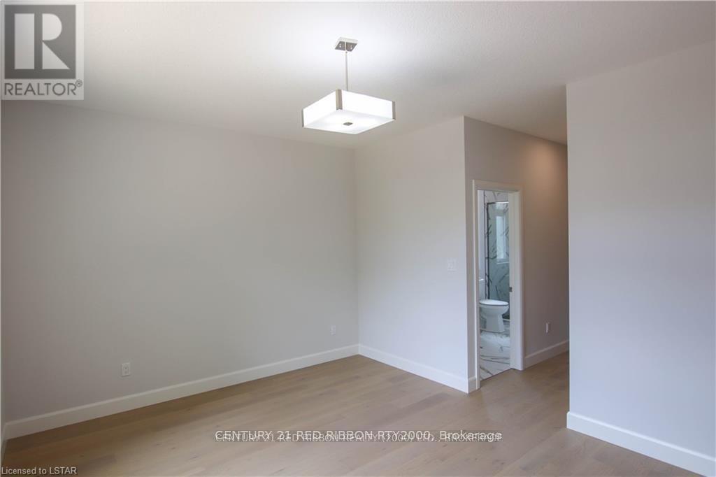 49 - 22701 Adelaide Road, Strathroy-Caradoc, Ontario  N0L 1W0 - Photo 14 - X11999986