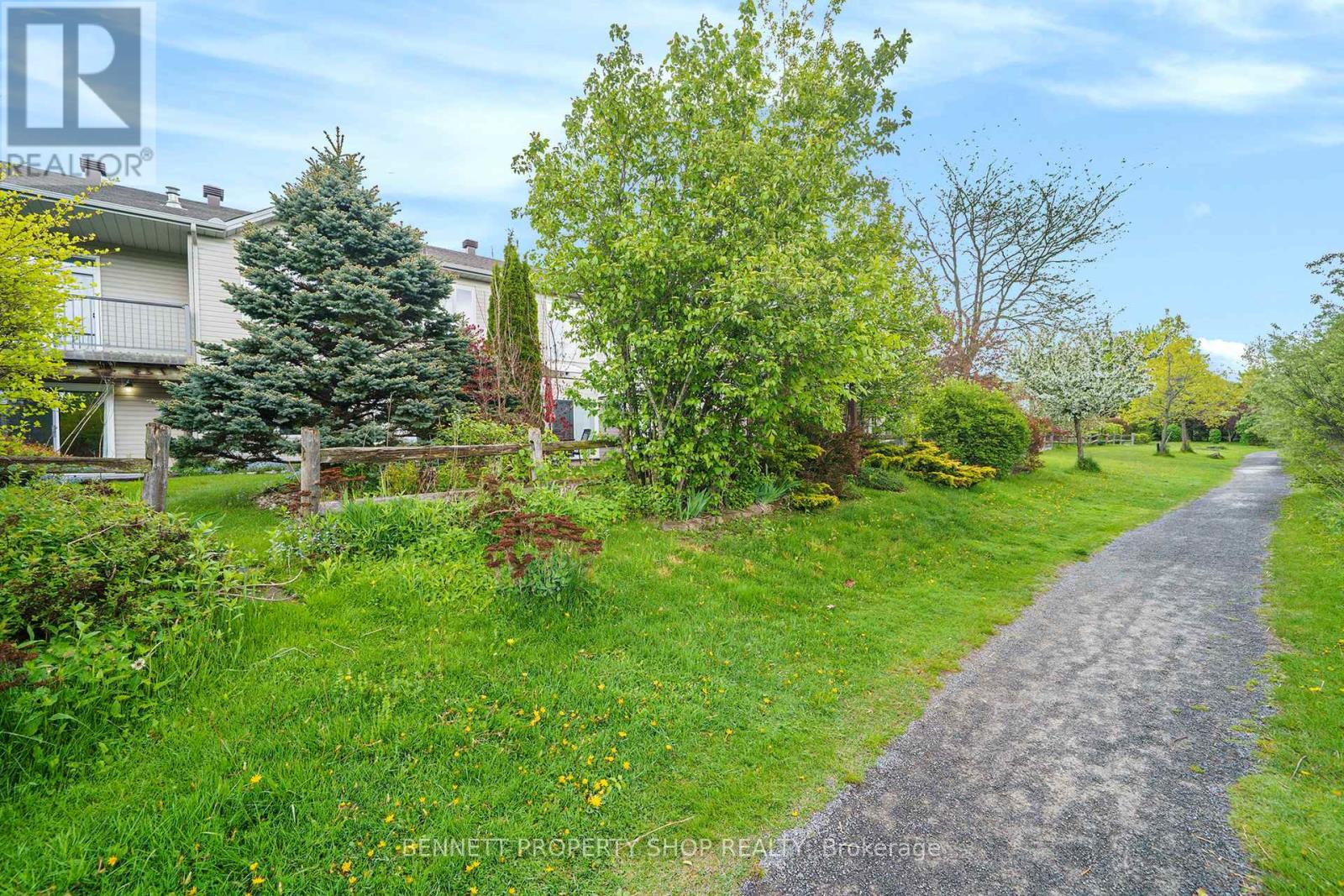 55 Eileen Crescent, Ottawa, Ontario  K2S 1X2 - Photo 25 - X12101039
