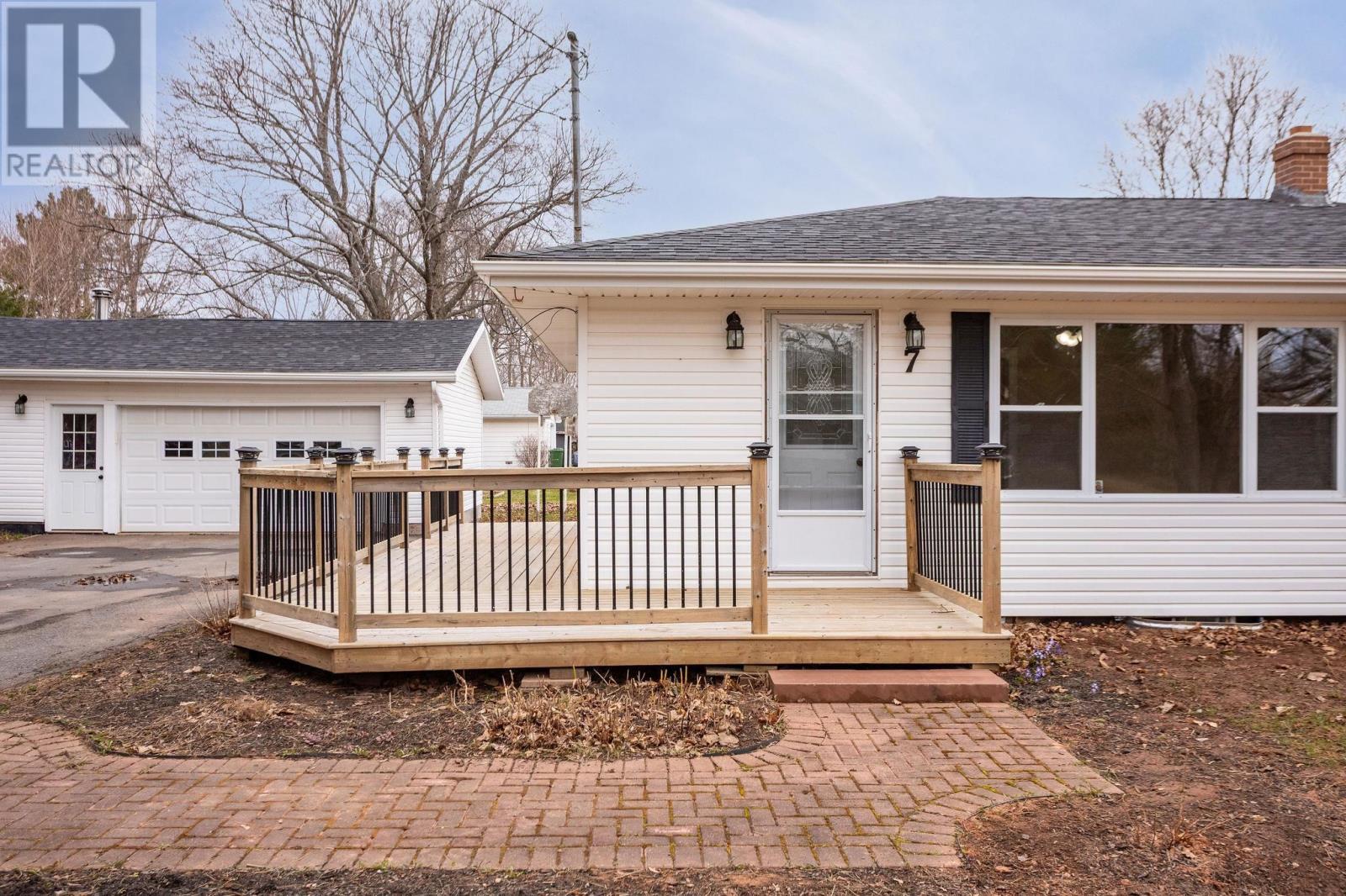 Property at 7 Pond Street image 5