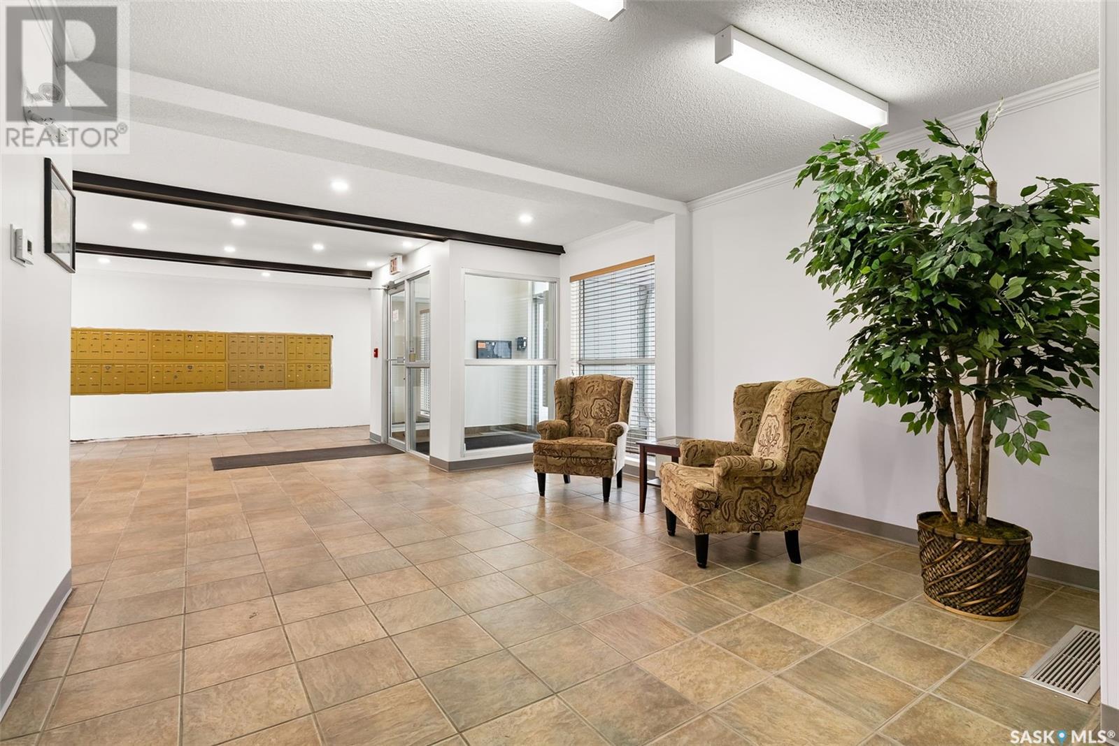 Property at 133 960 Assiniboine AVENUE E image 5