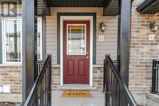 Property at 42 - 350 DUNDAS STREET S image 5