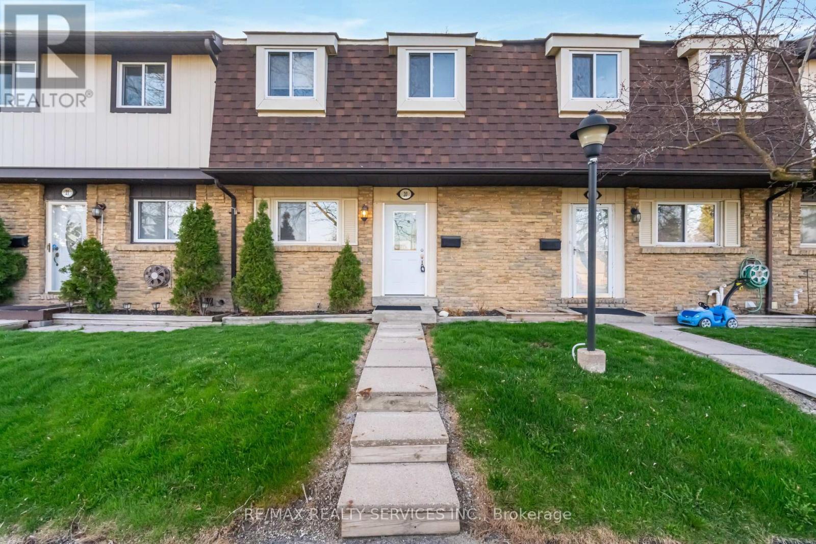20 - 93 HANSEN ROAD N, Brampton, Ontario