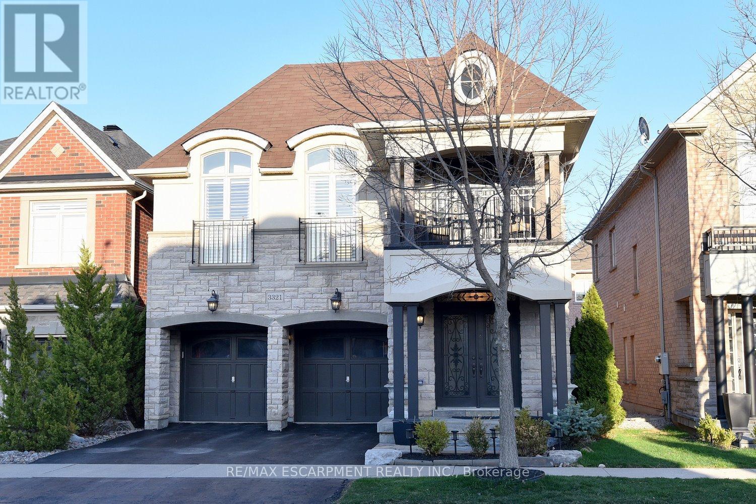 3321 Steeplechase Drive, Burlington, Ontario  L7M 0N6 - Photo 1 - W12103865