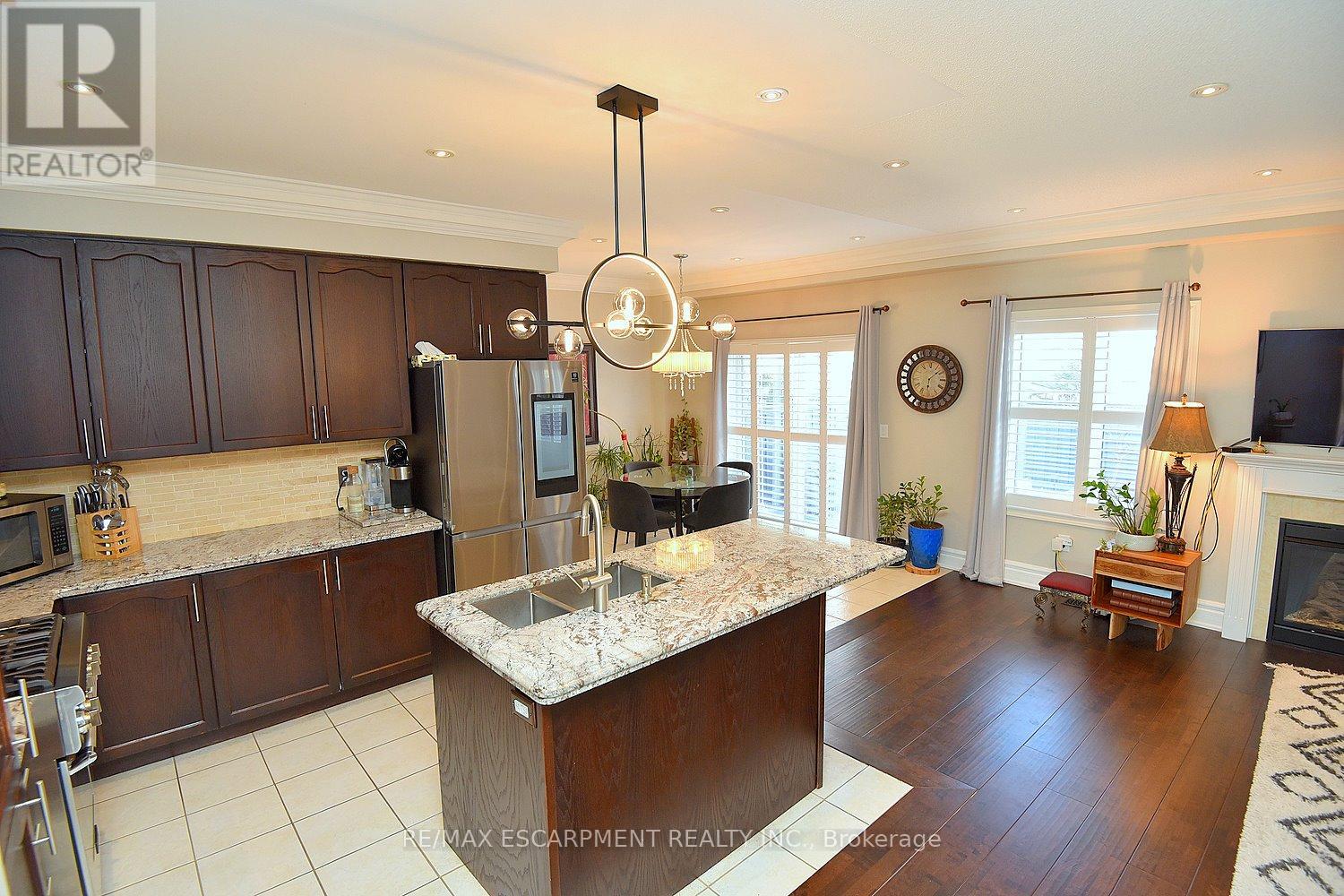 3321 Steeplechase Drive, Burlington, Ontario  L7M 0N6 - Photo 24 - W12103865