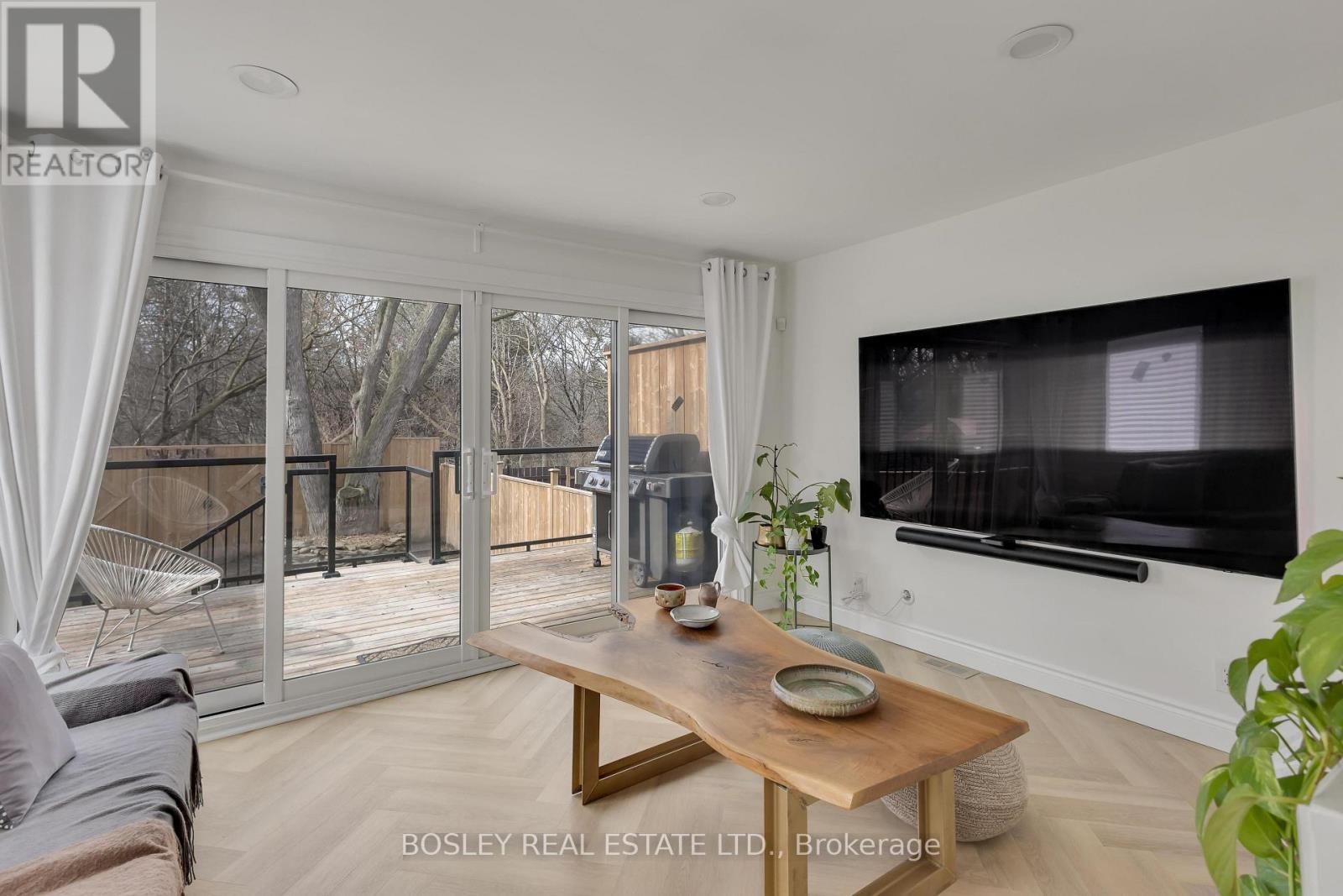 25 Warren Crescent, Toronto (Lambton Baby Point), Ontario  M6S 4S1 - Photo 21 - W12103876