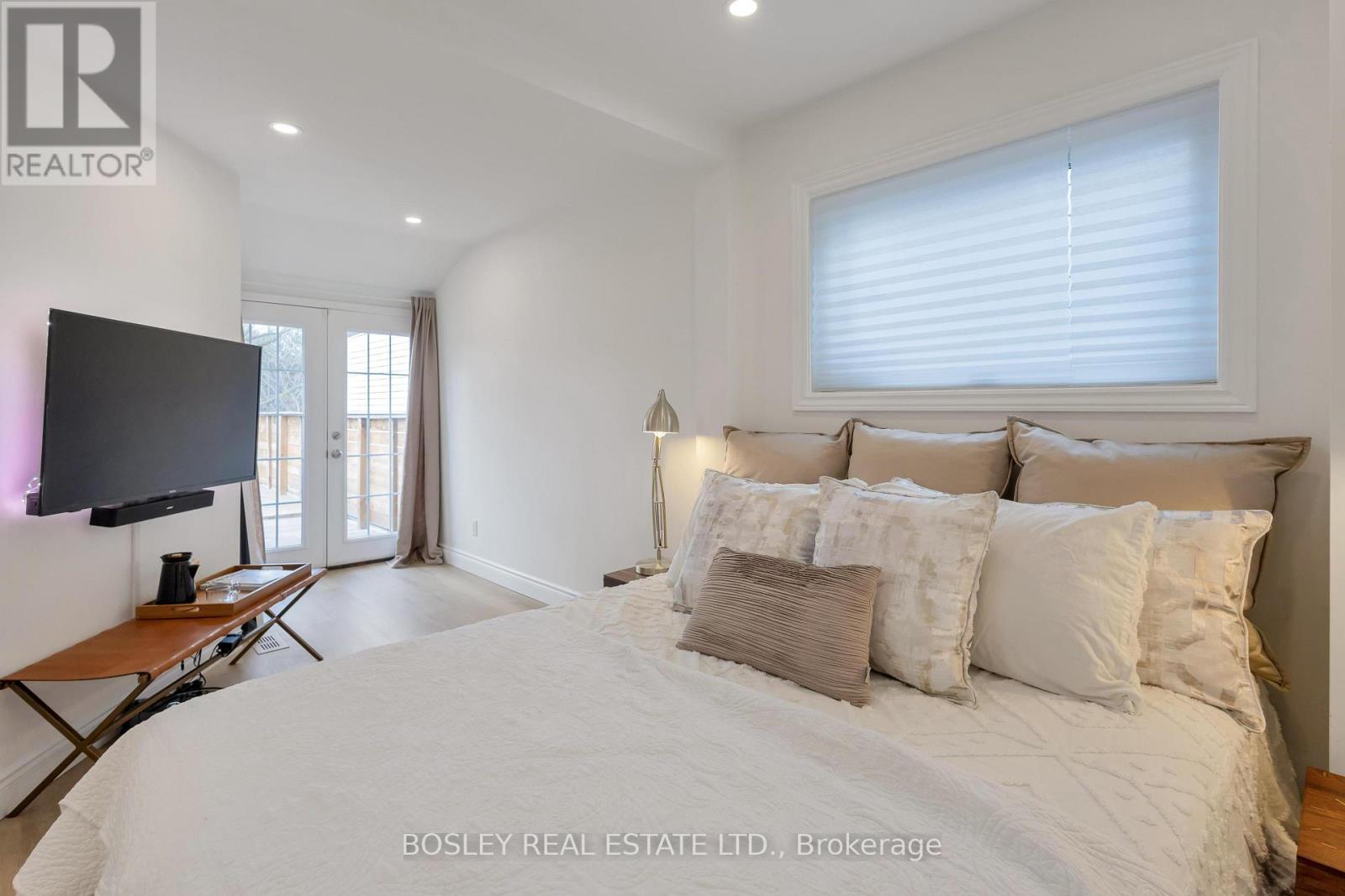 25 Warren Crescent, Toronto (Lambton Baby Point), Ontario  M6S 4S1 - Photo 25 - W12103876
