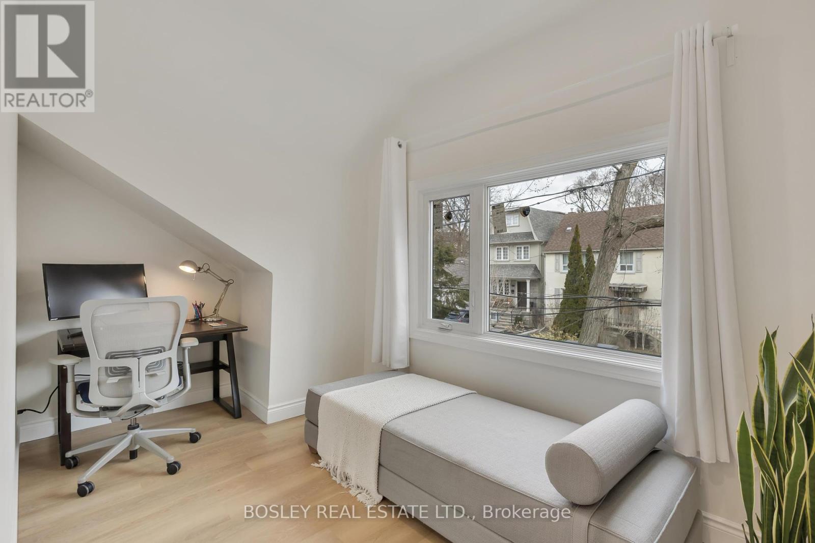 25 Warren Crescent, Toronto (Lambton Baby Point), Ontario  M6S 4S1 - Photo 29 - W12103876