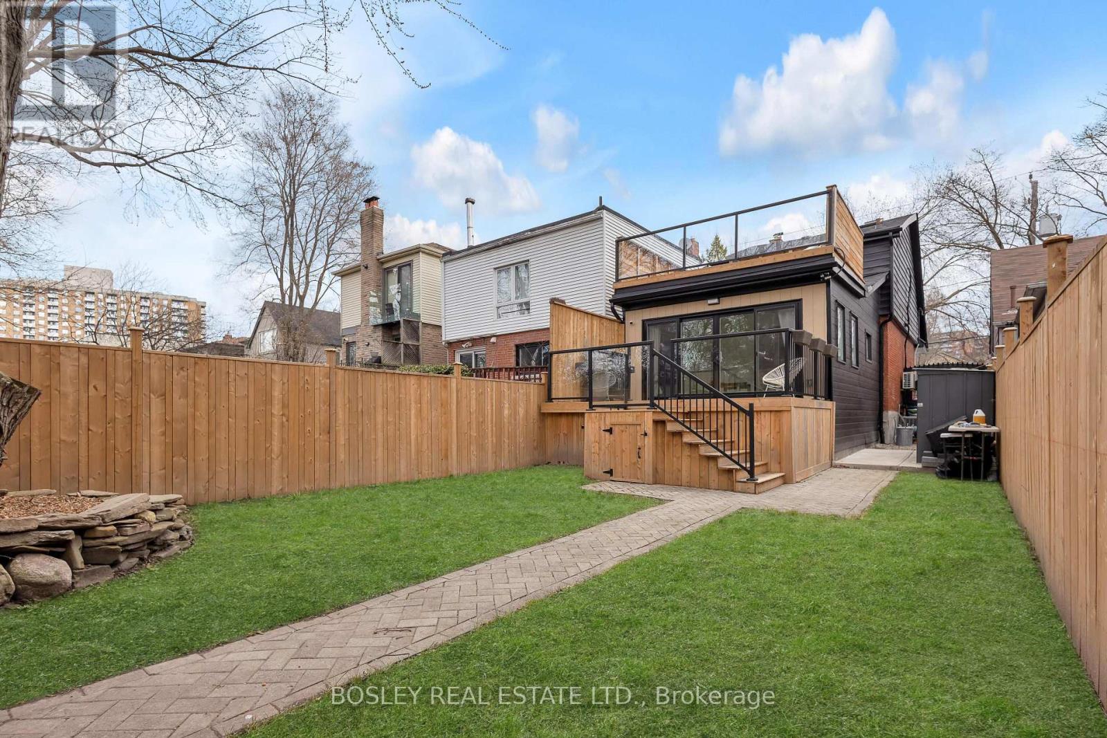 25 Warren Crescent, Toronto (Lambton Baby Point), Ontario  M6S 4S1 - Photo 33 - W12103876