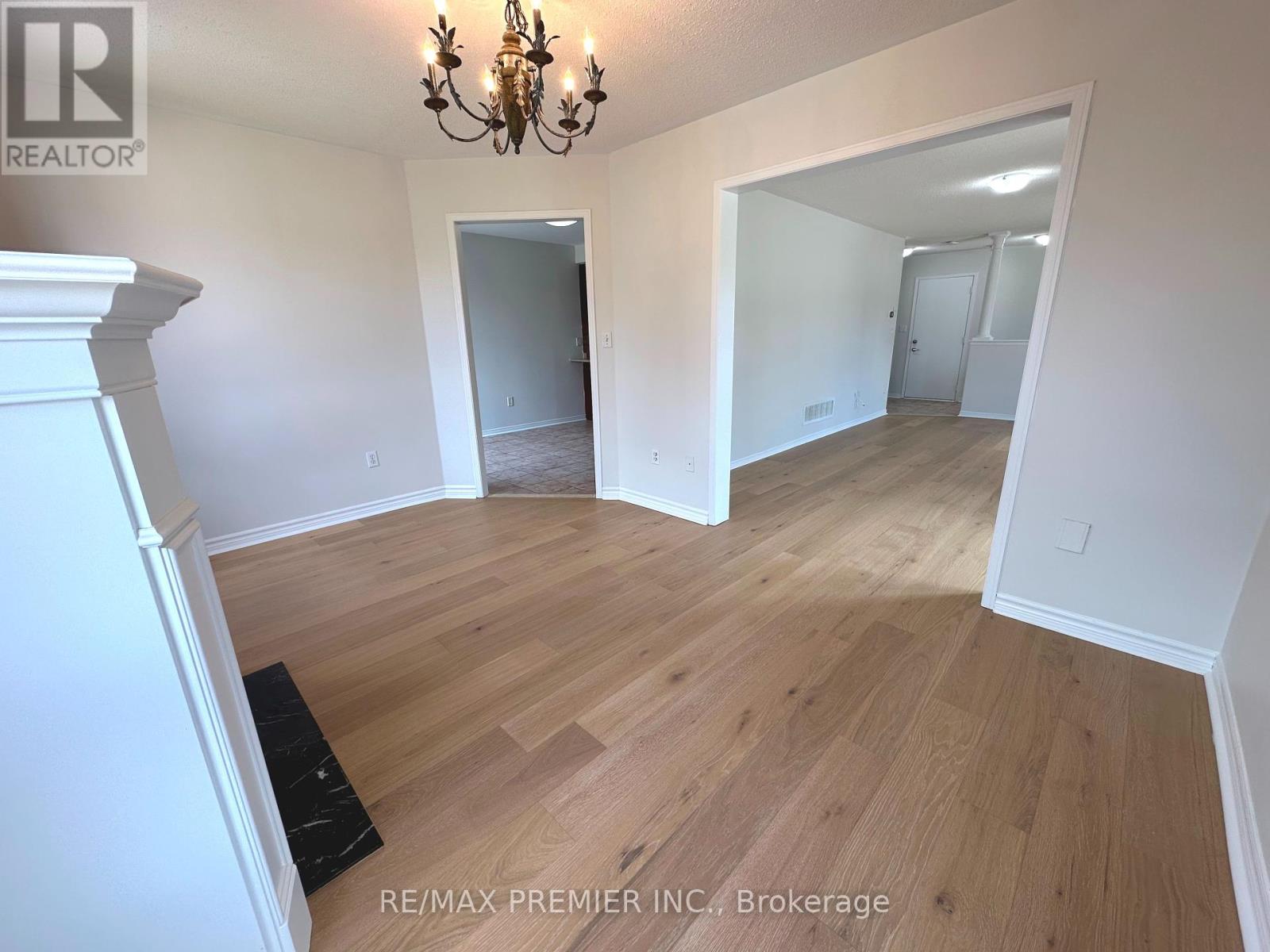 Main & 2nd - 29 Ewart Street, Caledon, Ontario  L7E 2V4 - Photo 8 - W12103880