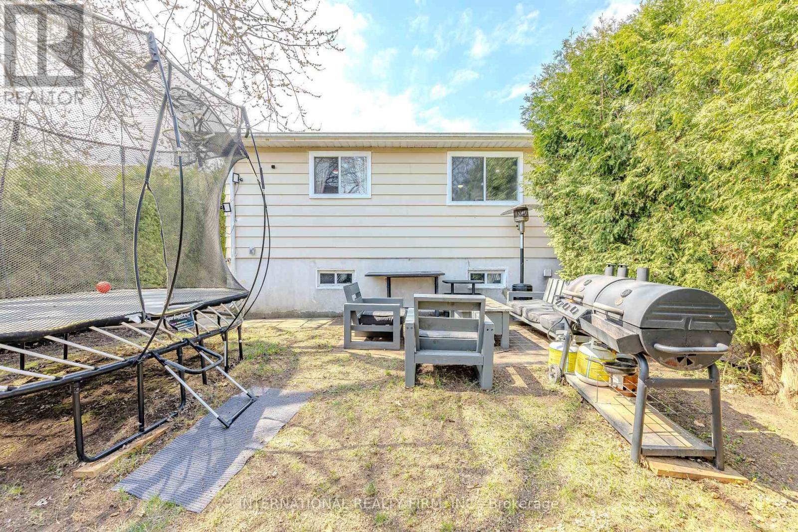 1291 Consort Crescent, Burlington, Ontario  L7M 1J8 - Photo 46 - W12103882