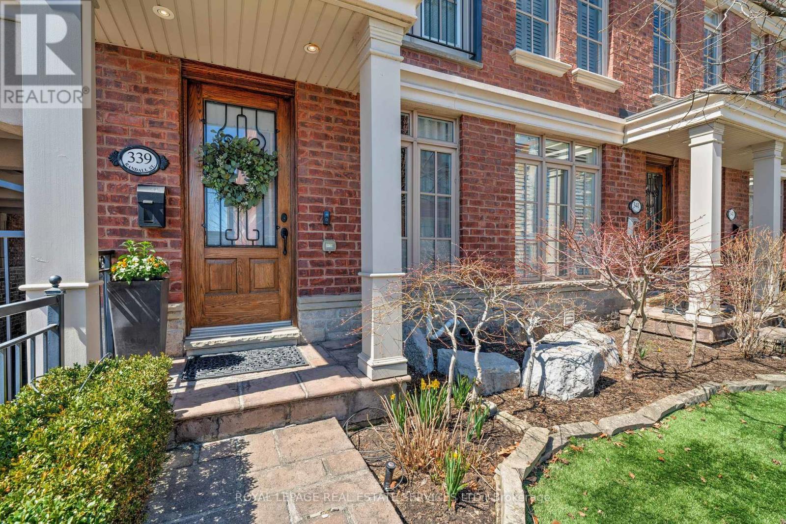 339 Randall Street, Oakville, Ontario  L6J 1R3 - Photo 2 - W12103941