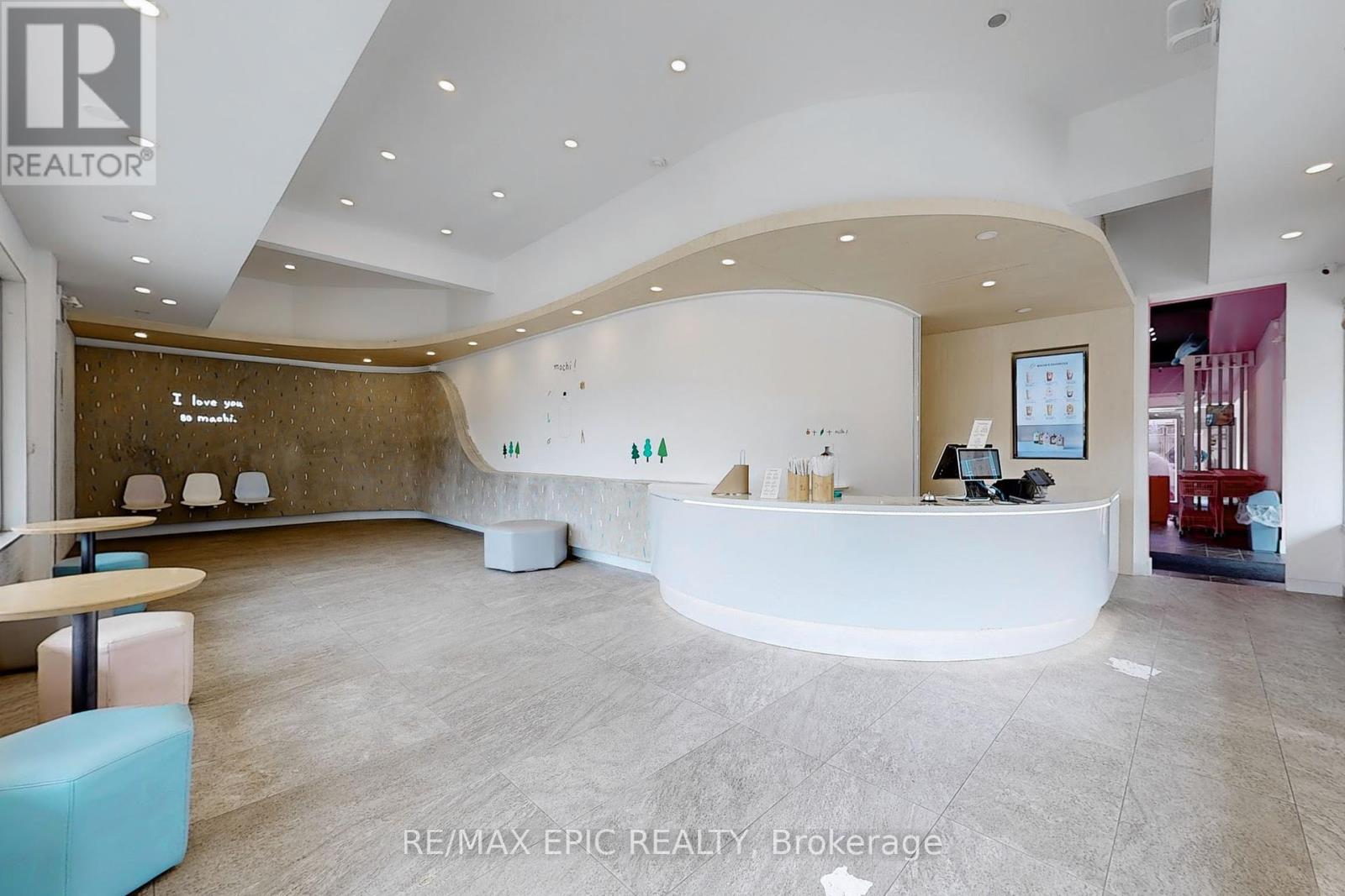 Property at 1B - 140 UNIVERSITY AVENUE W image 5