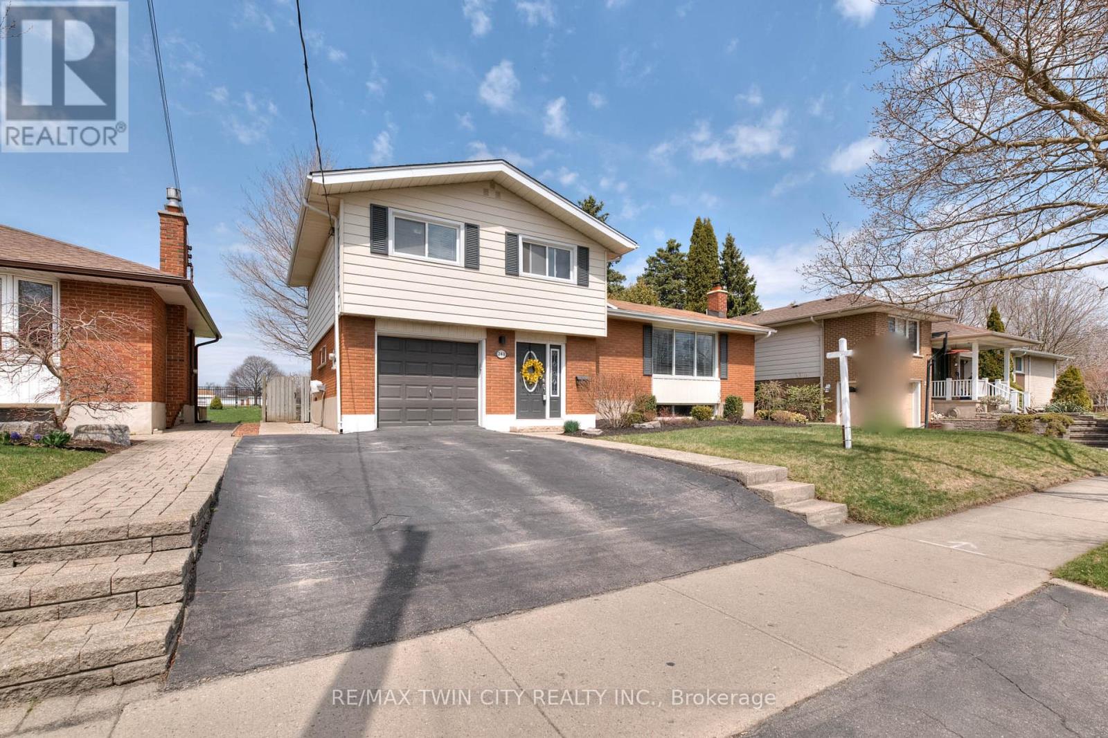 Property at 248 KENNETH AVENUE image 2