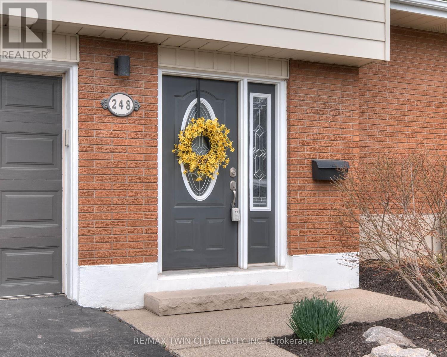Property at 248 KENNETH AVENUE image 4