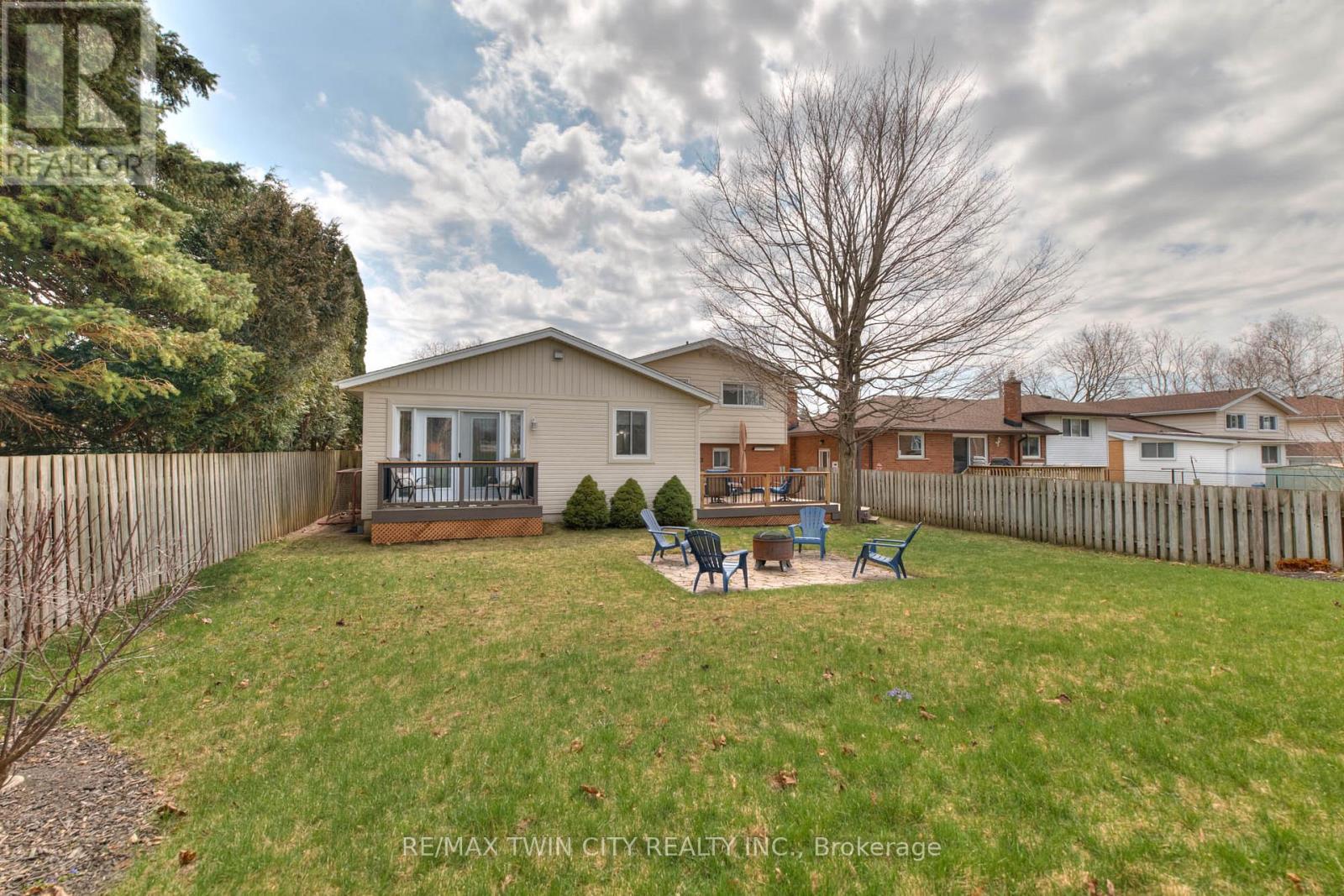 248 Kenneth Avenue, Kitchener, Ontario  N2A 1W4 - Photo 42 - X12103922