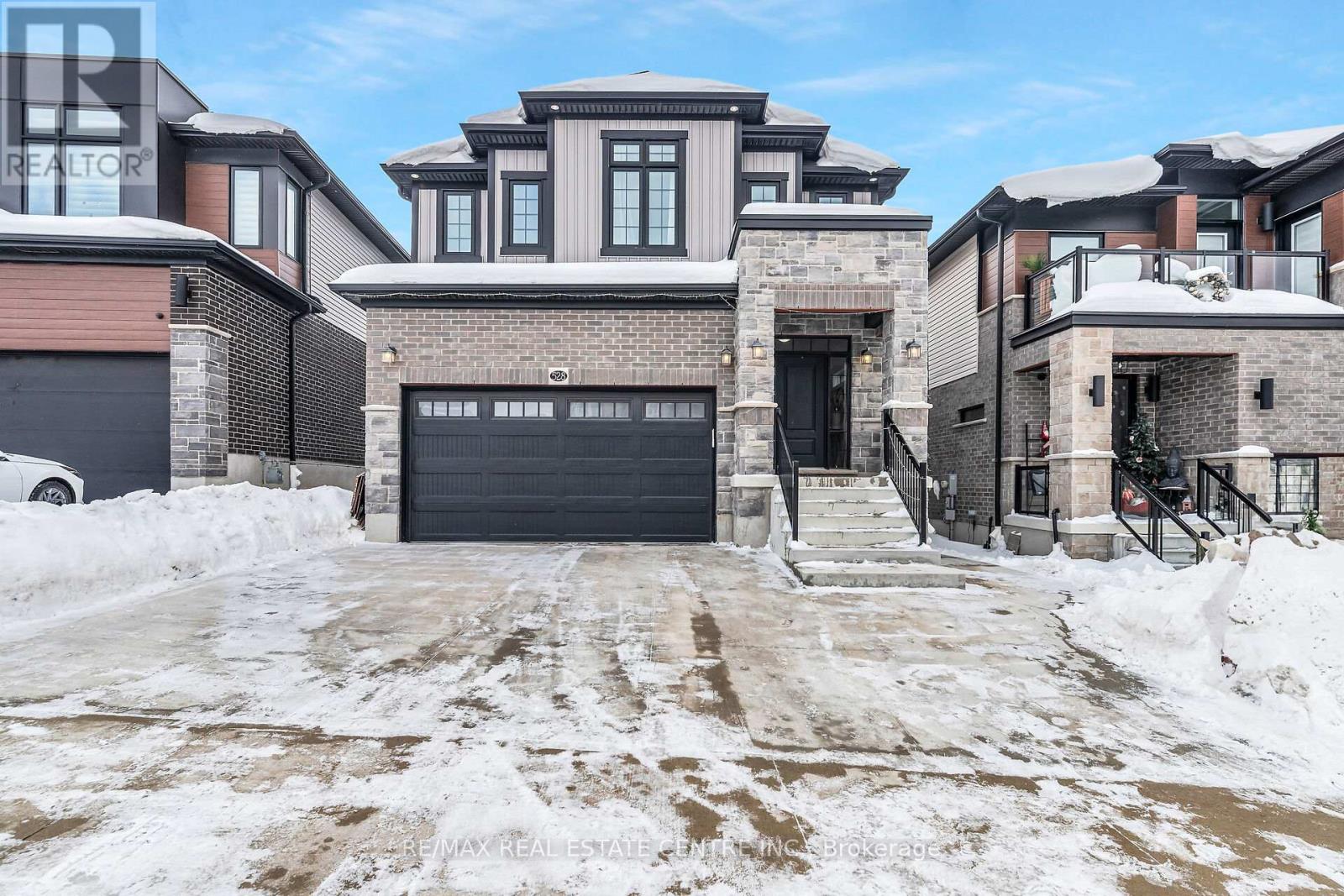 Property at 528 NATHALIE CRESCENT image 1