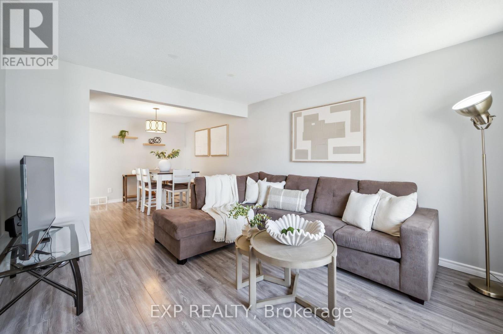 Property at 116 DINISON CRESCENT image 5