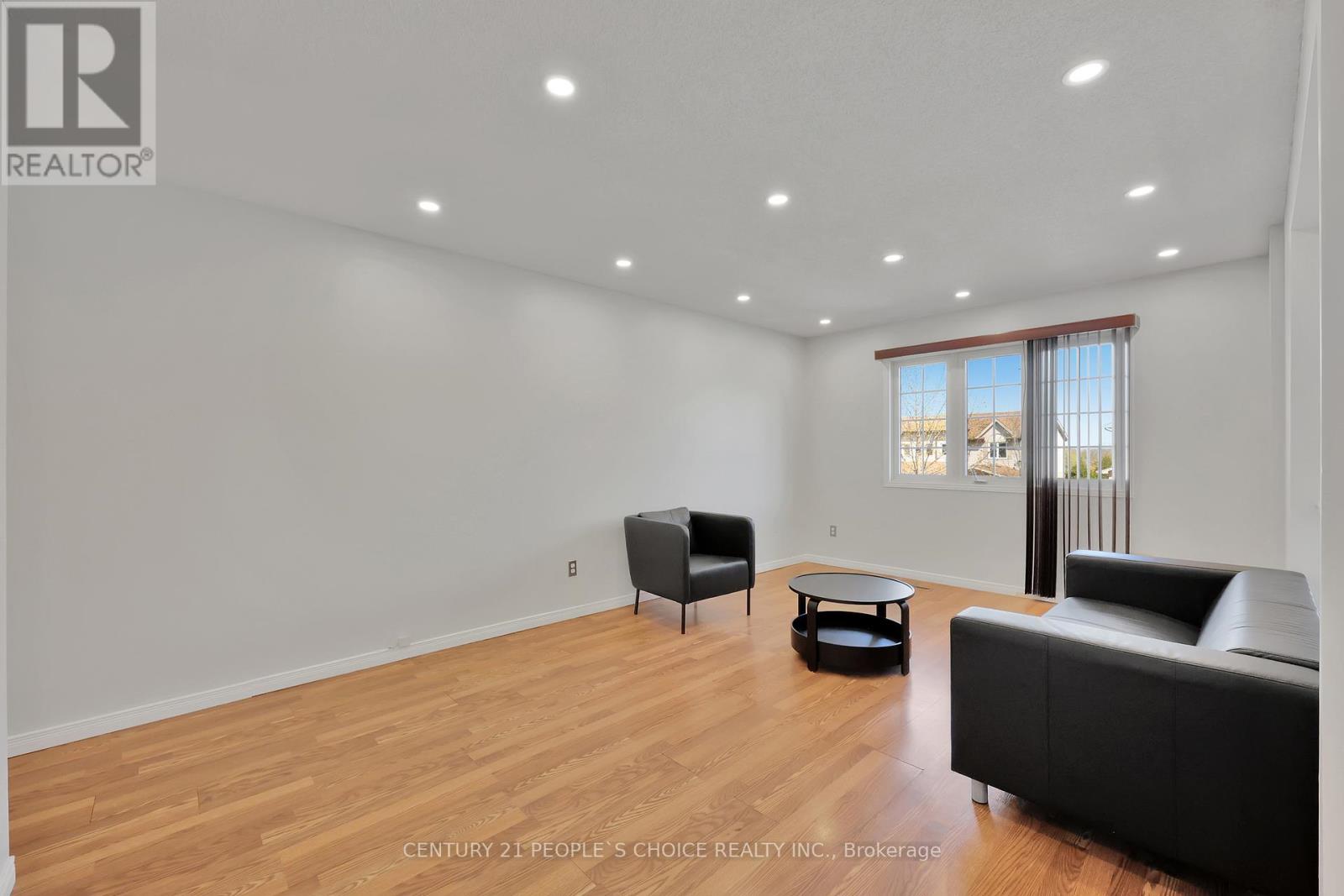 34 Phair Crescent, London South, Ontario  N5Z 5B5 - Photo 8 - X12092925