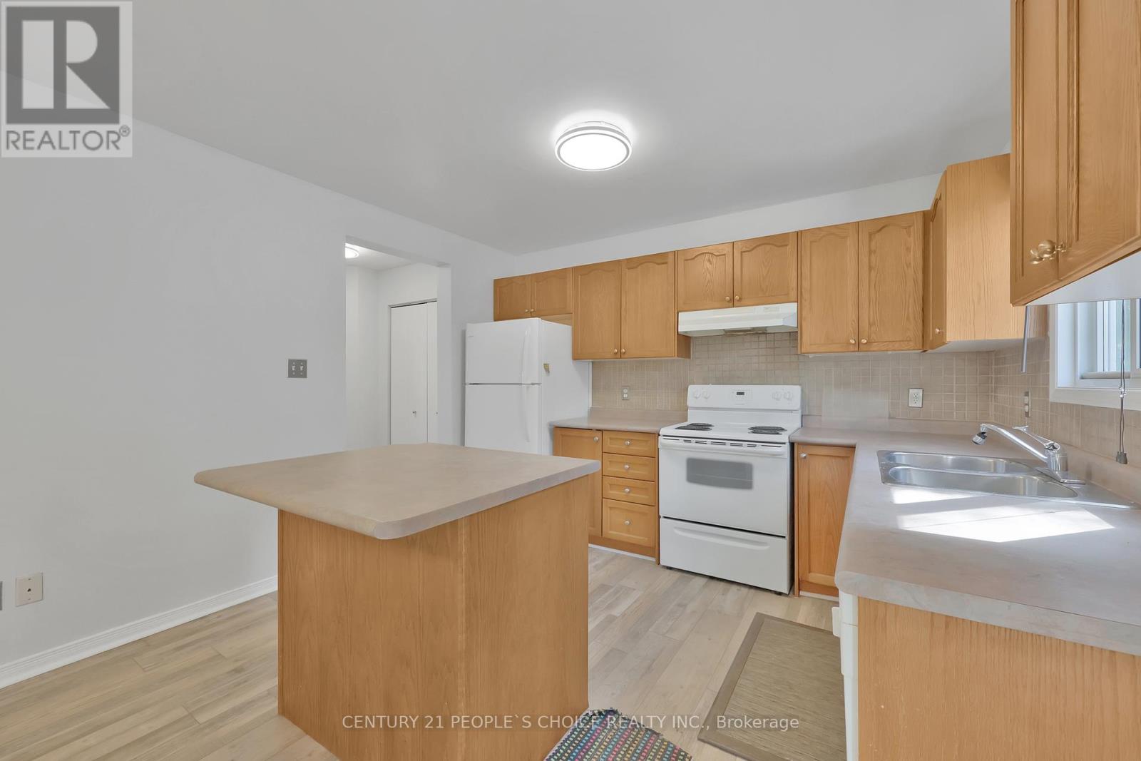 34 Phair Crescent, London South, Ontario  N5Z 5B5 - Photo 23 - X12092925