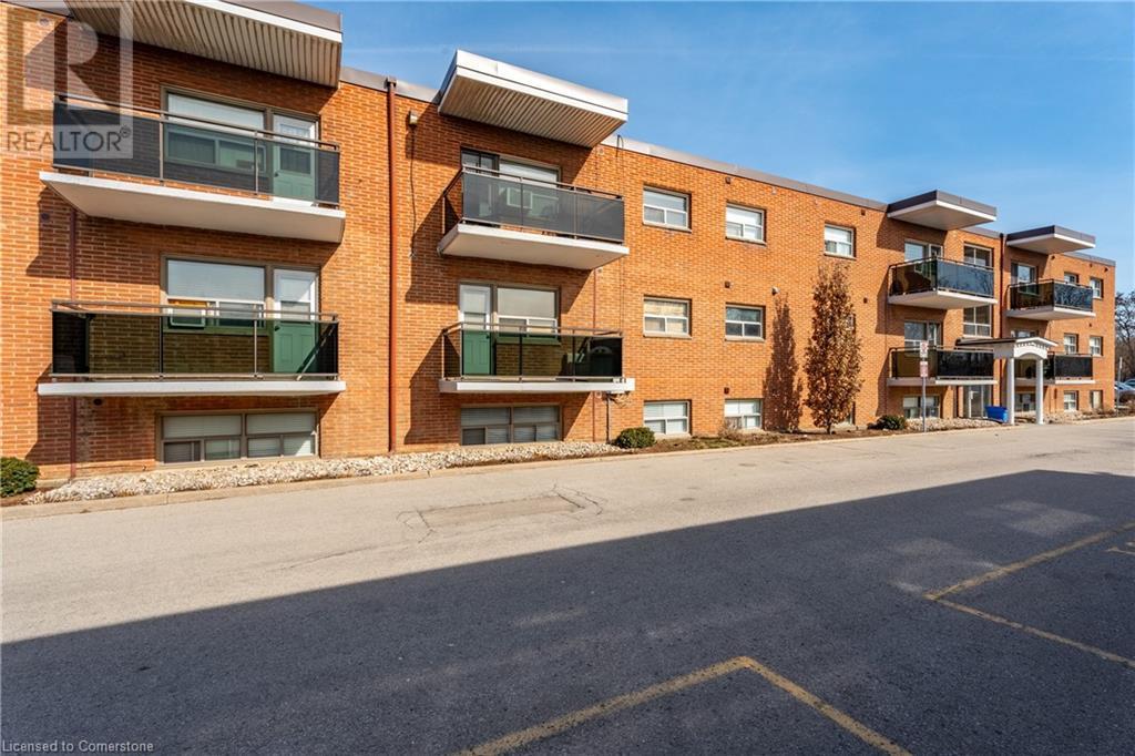 264 Oakdale Avenue Unit# 102, St. Catharines, Ontario  L2P 2K4 - Photo 2 - 40707024