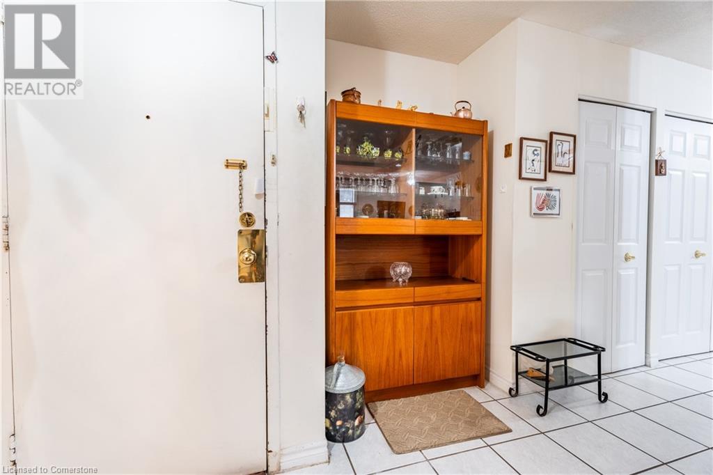 264 Oakdale Avenue Unit# 102, St. Catharines, Ontario  L2P 2K4 - Photo 4 - 40707024