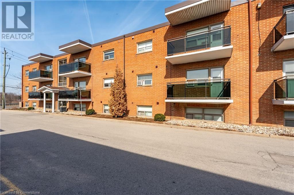 264 Oakdale Avenue Unit# 102, St. Catharines, Ontario  L2P 2K4 - Photo 3 - 40707024