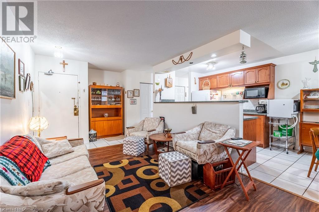 264 Oakdale Avenue Unit# 102, St. Catharines, Ontario  L2P 2K4 - Photo 8 - 40707024