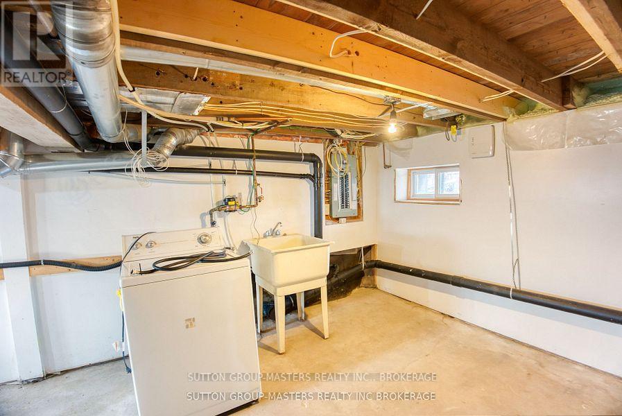 47 Livingston Street, Kingston (Central City East), Ontario  K7L 4L1 - Photo 32 - X12104116