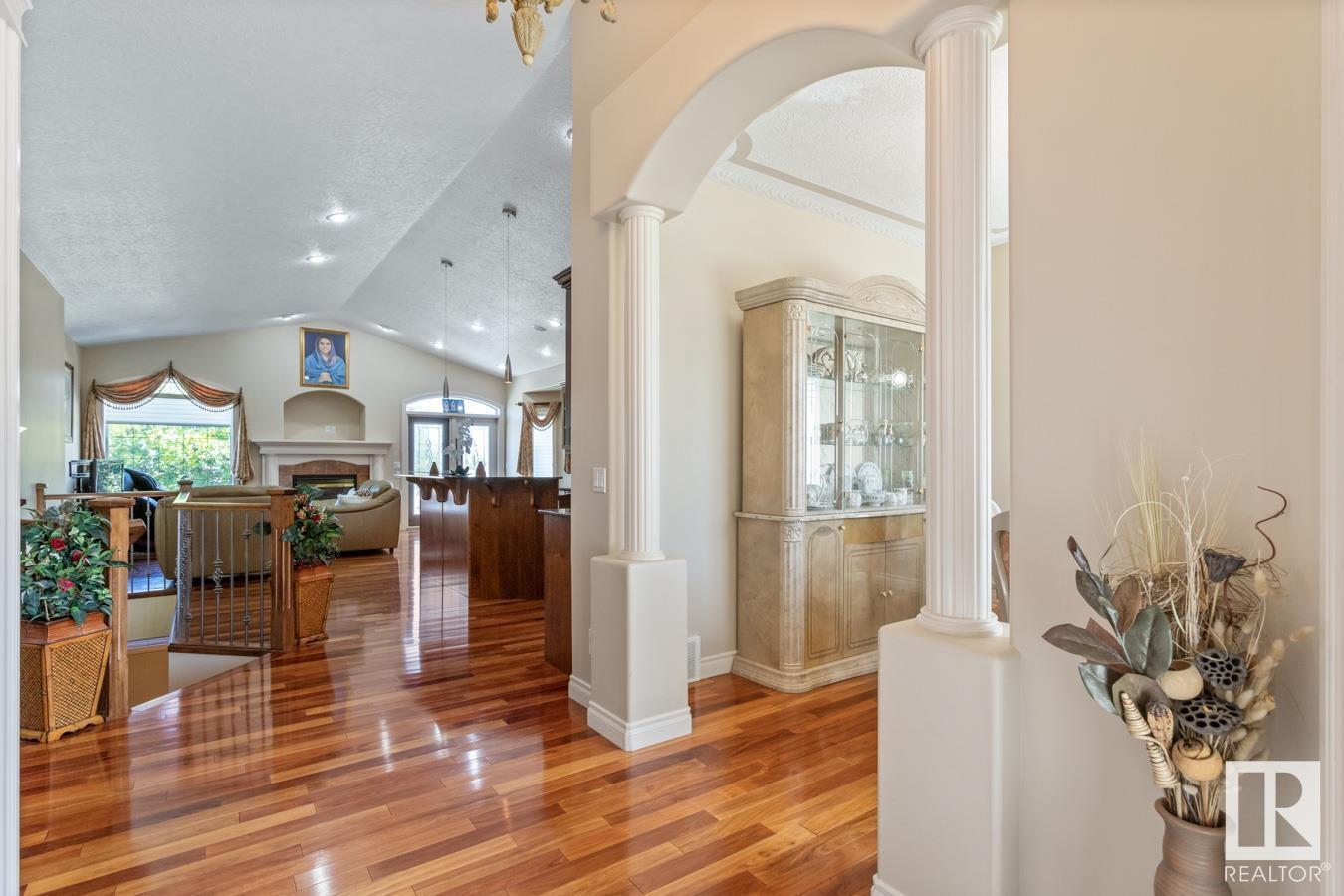 Property at 1119 LINCOLN CR NW image 3
