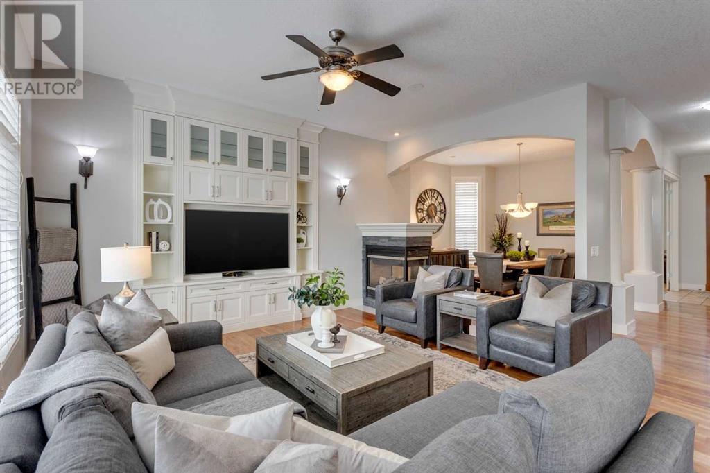 Property at 109 Tusslewood Heights NW image 4