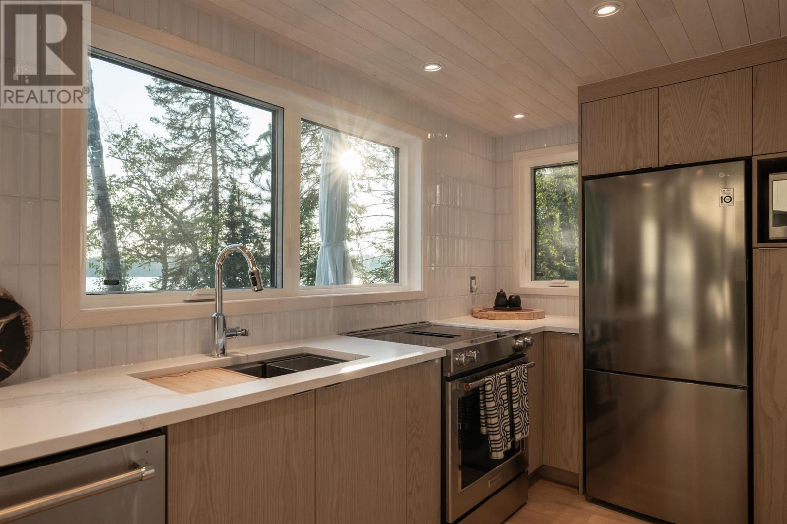 162 Nielsen Ln, Storm Bay Branch Road 5, Kenora Unorganized, Ontario  P0X 1H0 - Photo 12 - TB250530