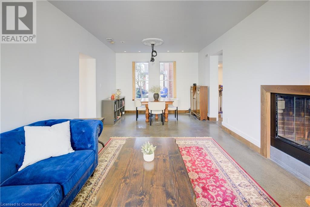 Property at 23 RICHMOND Avenue image 5