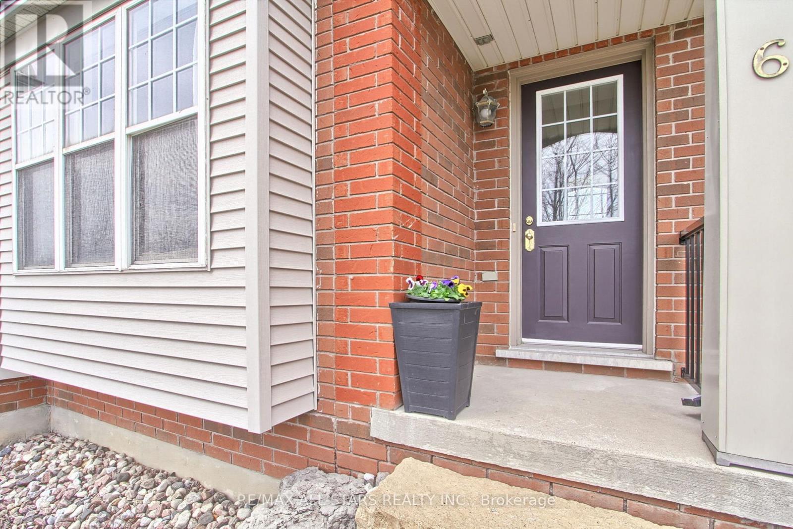 Property at 6 CHRISTIAN REESORPARK AVENUE image 2
