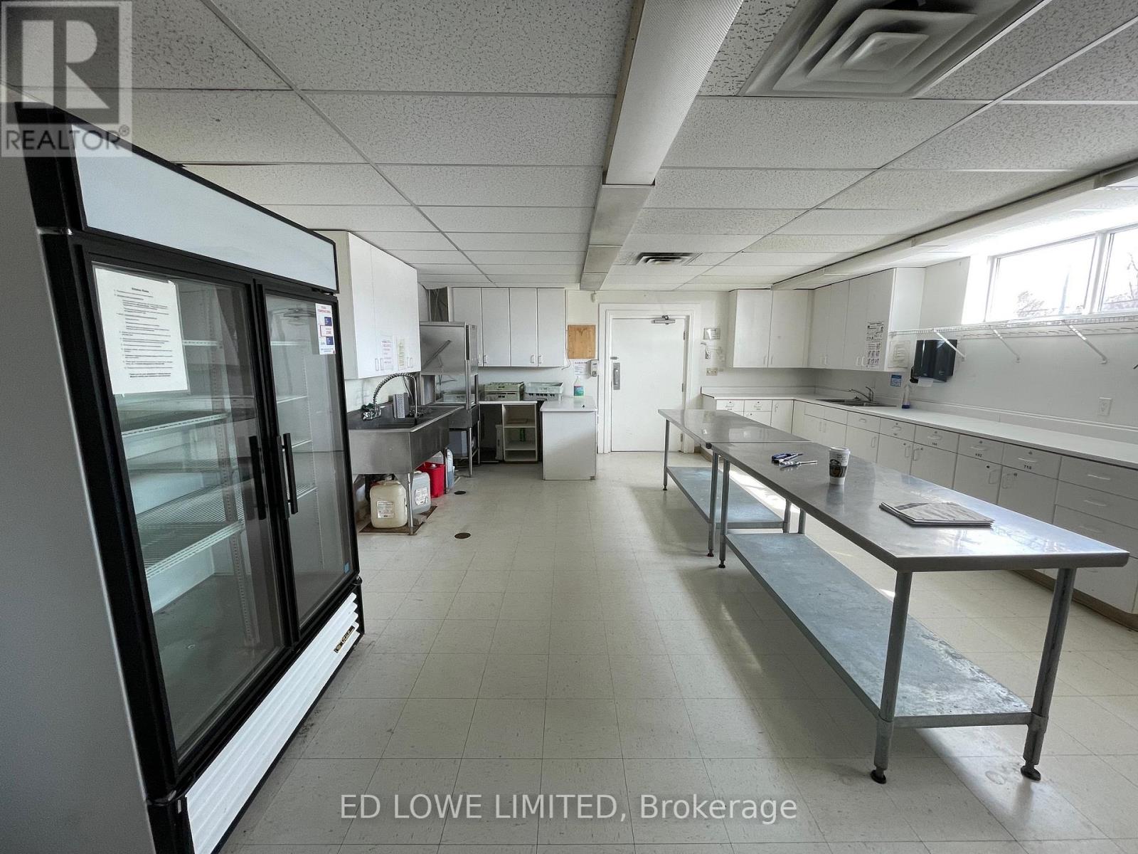 24 James Street E, Orillia, Ontario  L3V 1L1 - Photo 4 - S12104136