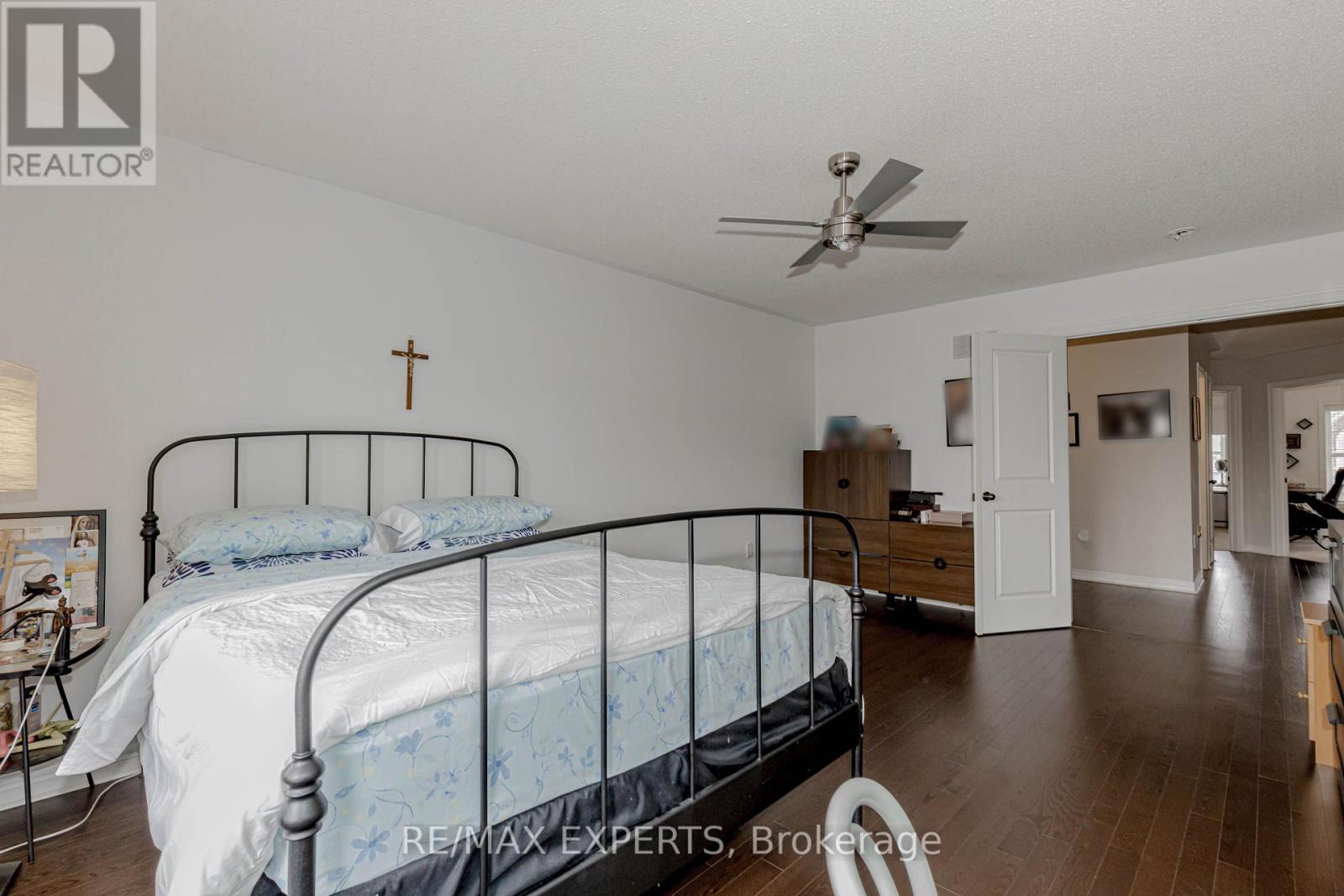 32 Ivor Crescent, Brampton, Ontario  L7A 4L6 - Photo 24 - W12104061
