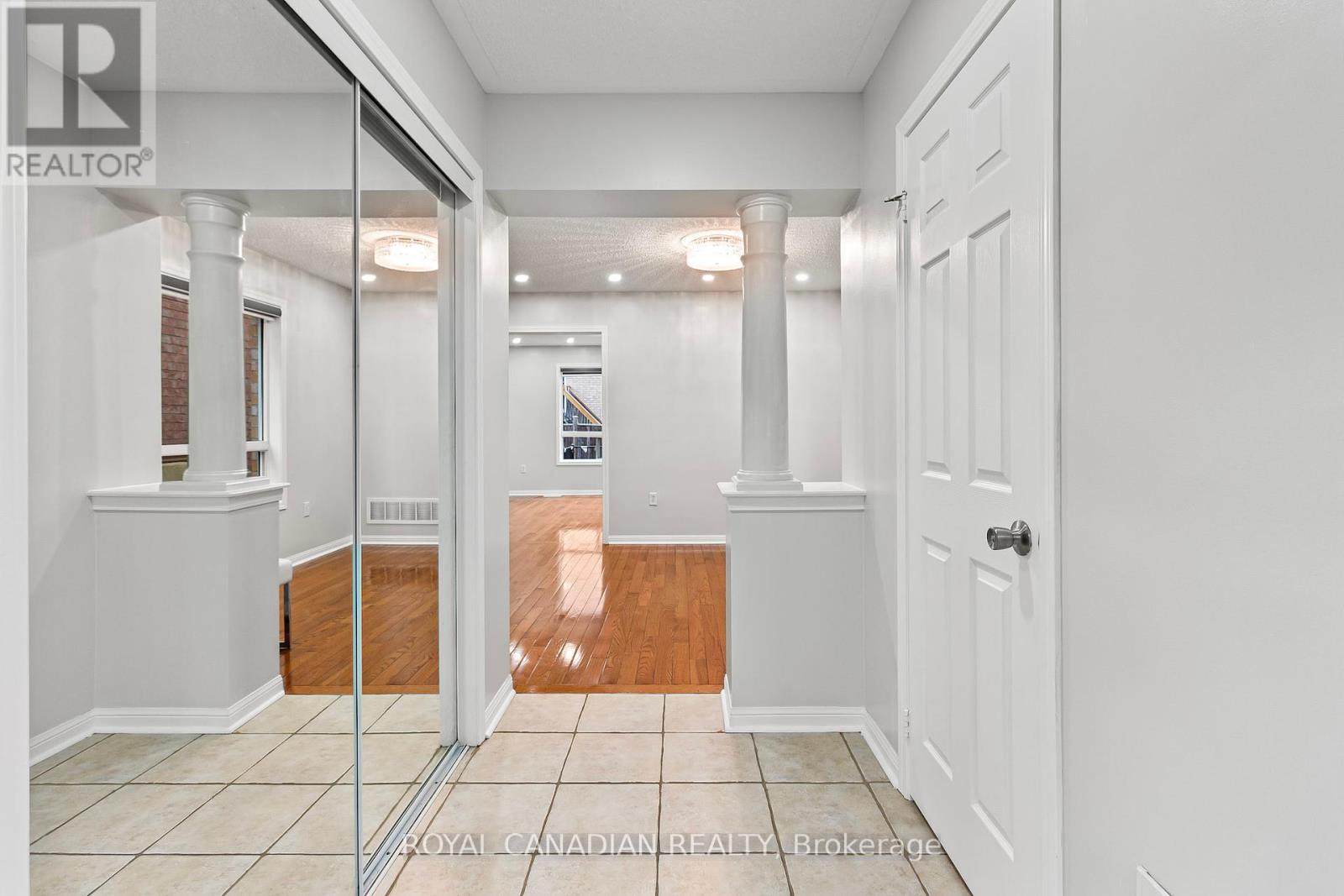 260 Fandango Drive W, Brampton, Ontario  L6X 0M5 - Photo 4 - W12104112