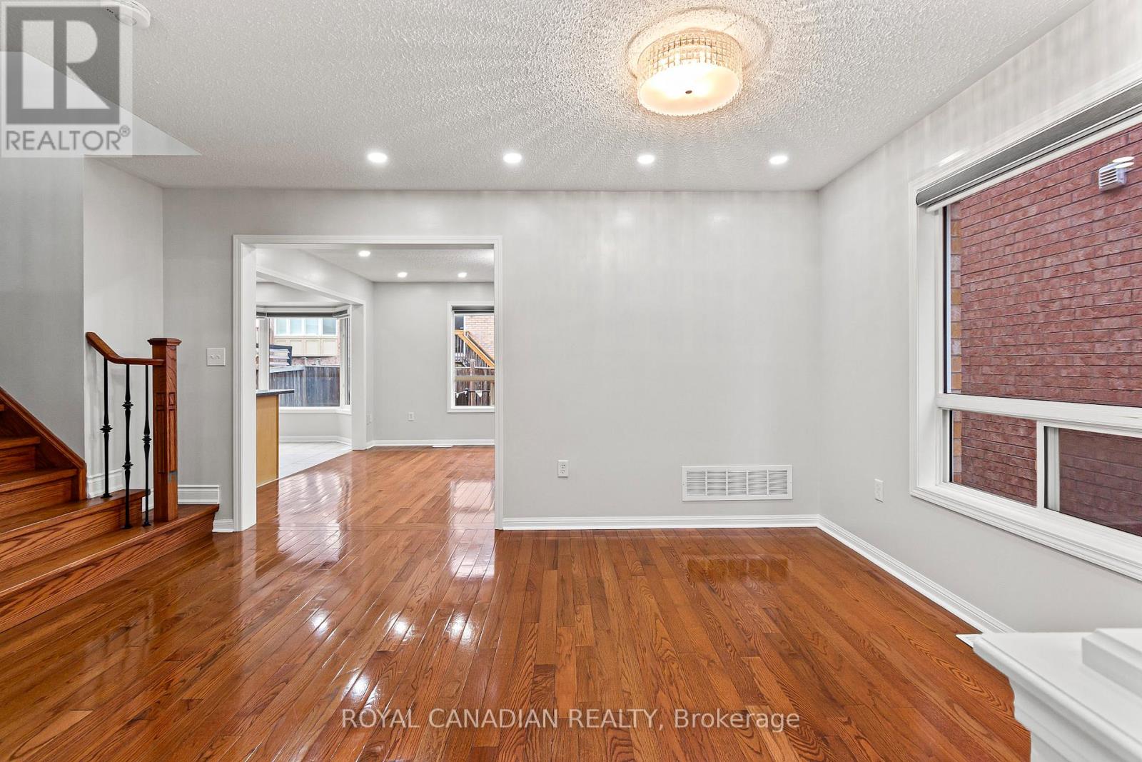260 Fandango Drive W, Brampton, Ontario  L6X 0M5 - Photo 6 - W12104112