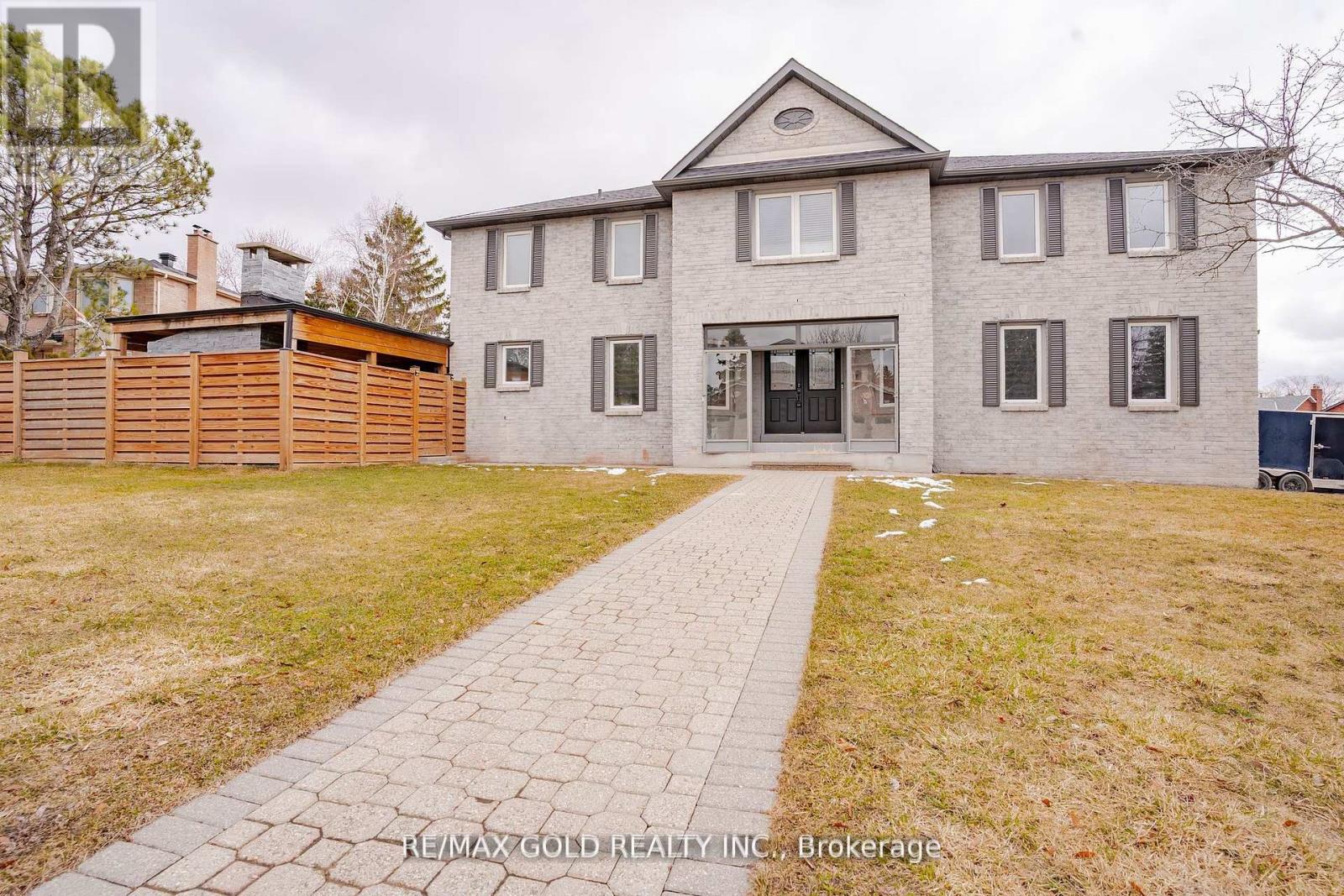 Property at 36 ST MICHAELS CRESCENT image 1