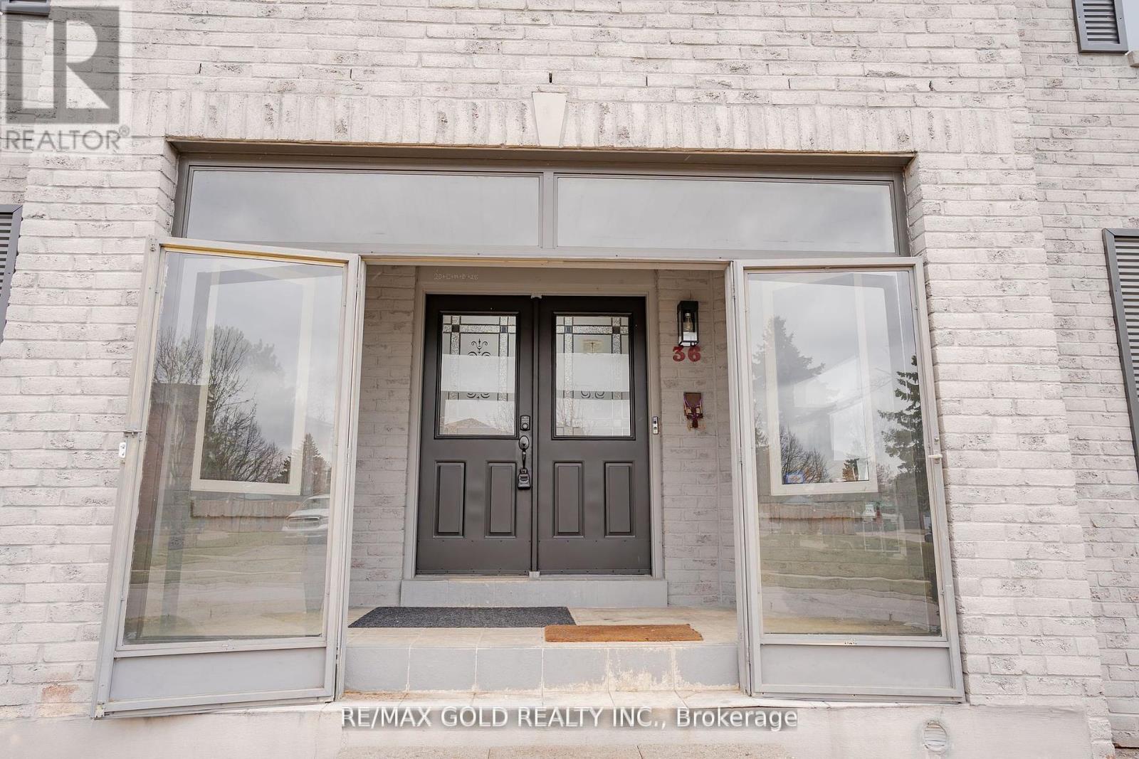 Property at 36 ST MICHAELS CRESCENT image 3