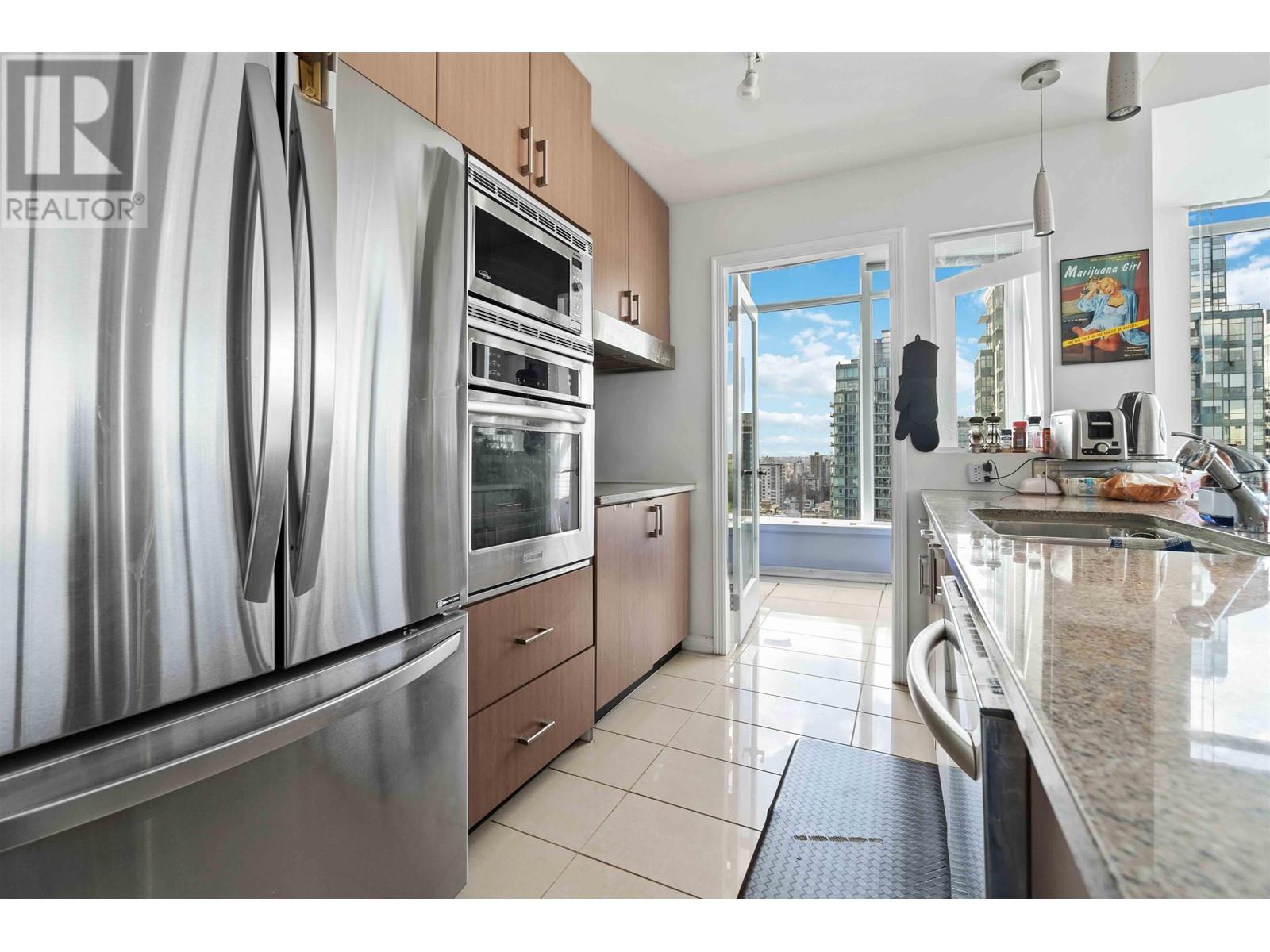 Listing Picture 5 of 17 : 3002 1211 MELVILLE STREET, Vancouver / 溫哥華 - 魯藝地產 Yvonne Lu Group - MLS Medallion Club Member