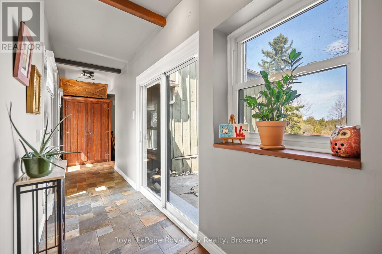 Property at 73 QUEEN STREET image 4
