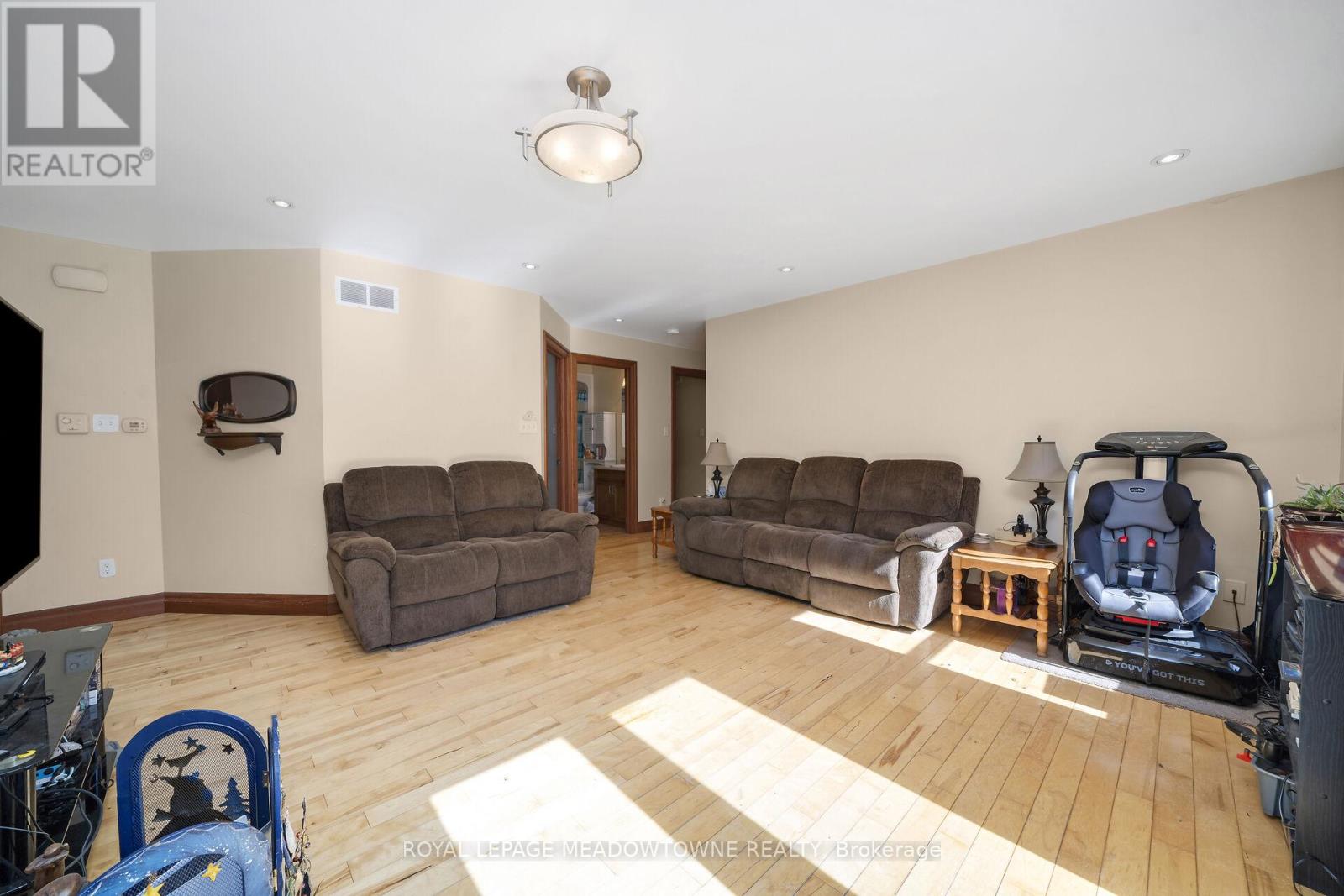 Property at 9341 SIDEROAD 9 image 5