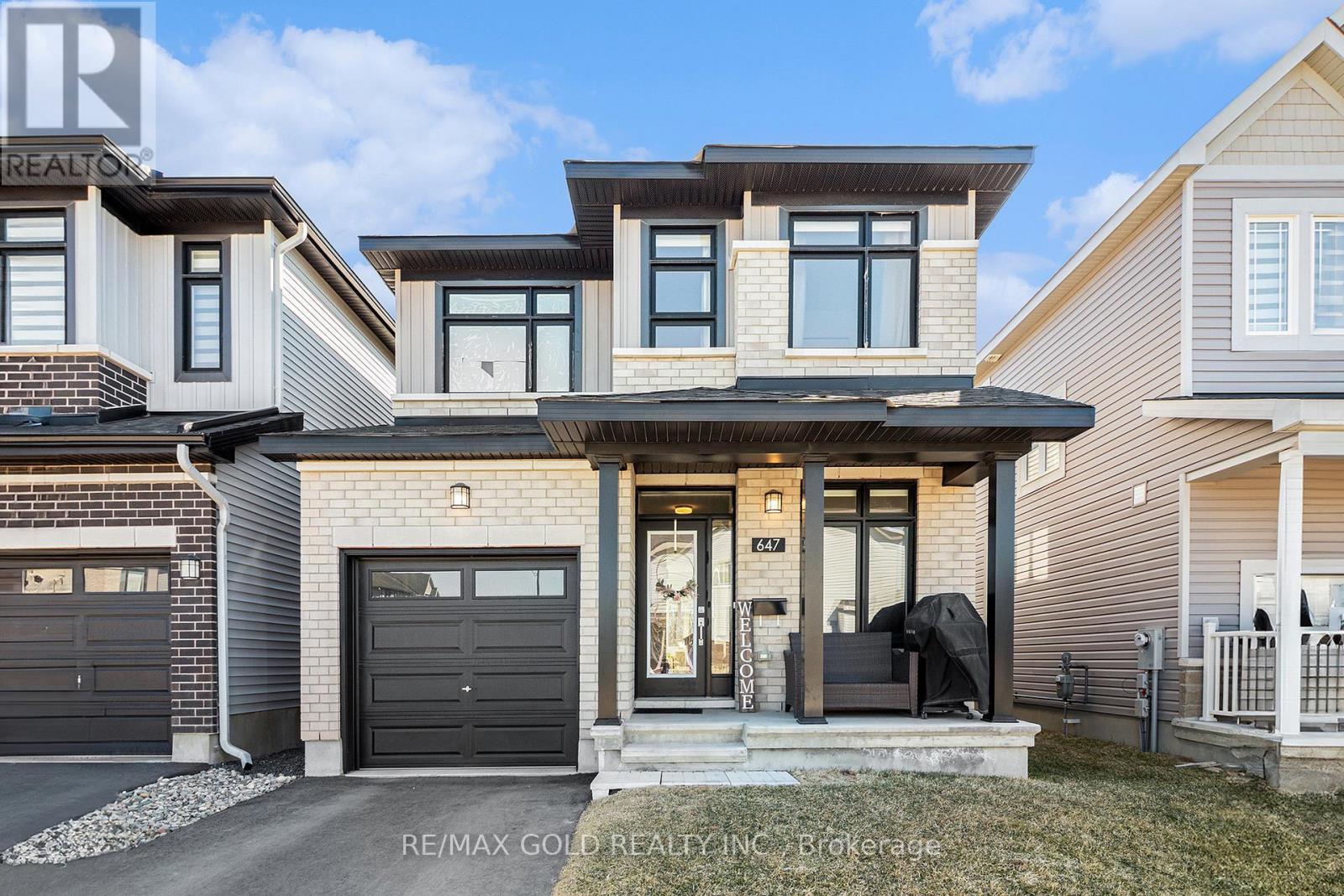 647 Persimmon Way, Ottawa, Ontario  K1W 0T3 - Photo 1 - X12104143