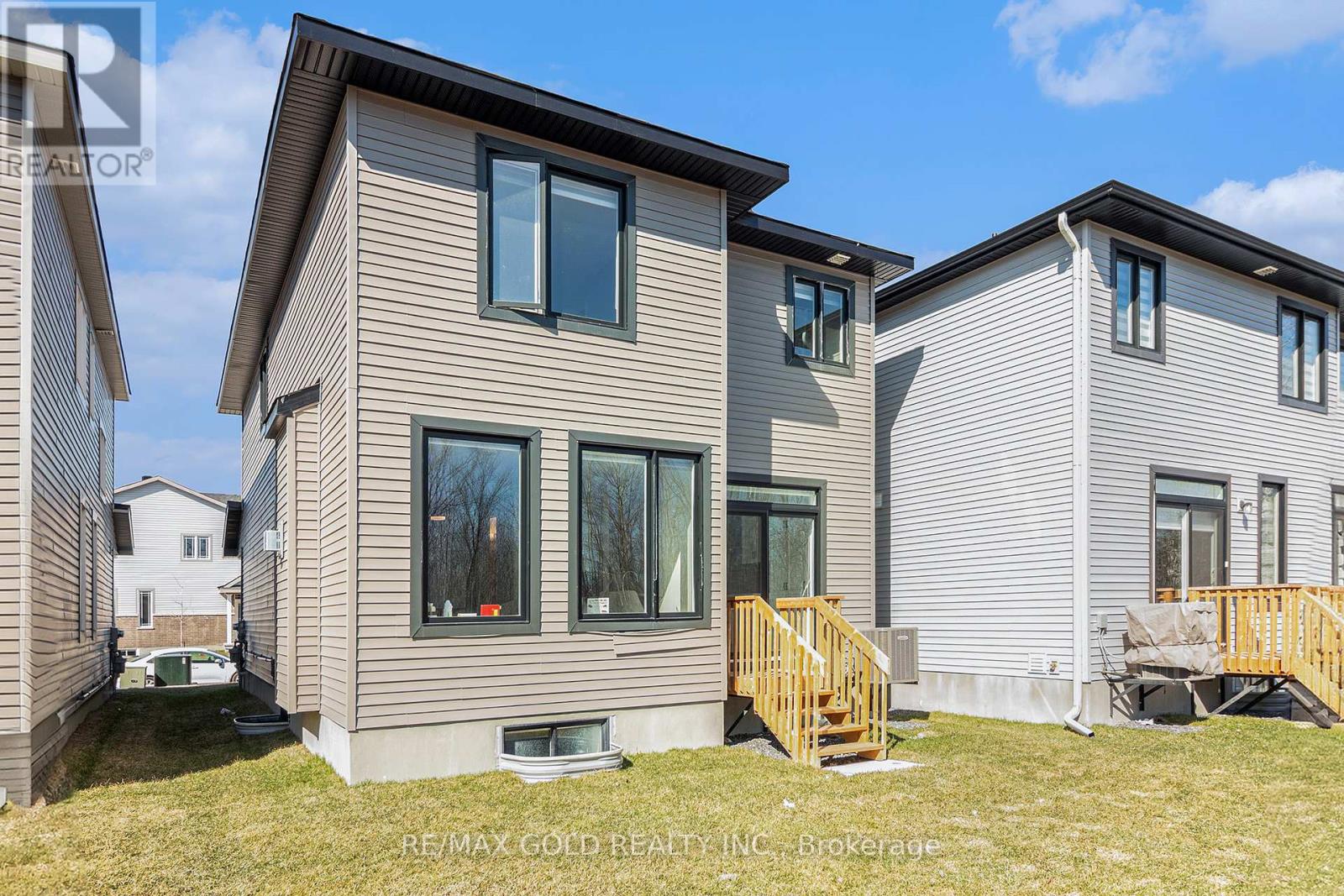 647 Persimmon Way, Ottawa, Ontario  K1W 0T3 - Photo 25 - X12104143